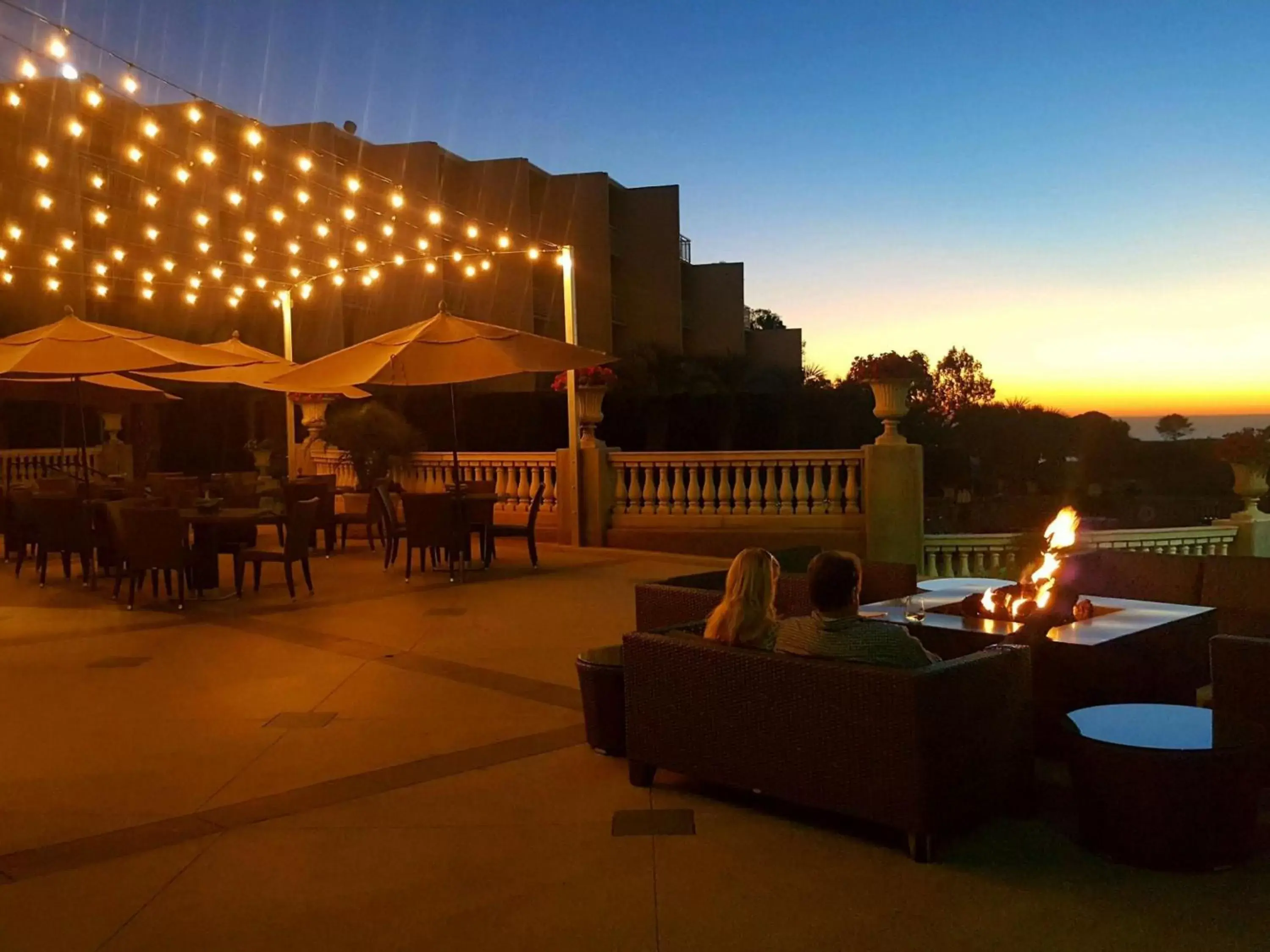 Inner courtyard view in Hilton La Jolla Torrey Pines