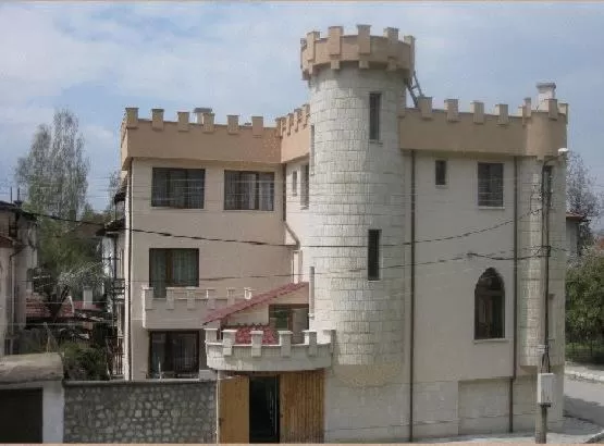 Facade/entrance in The Castle Hotel