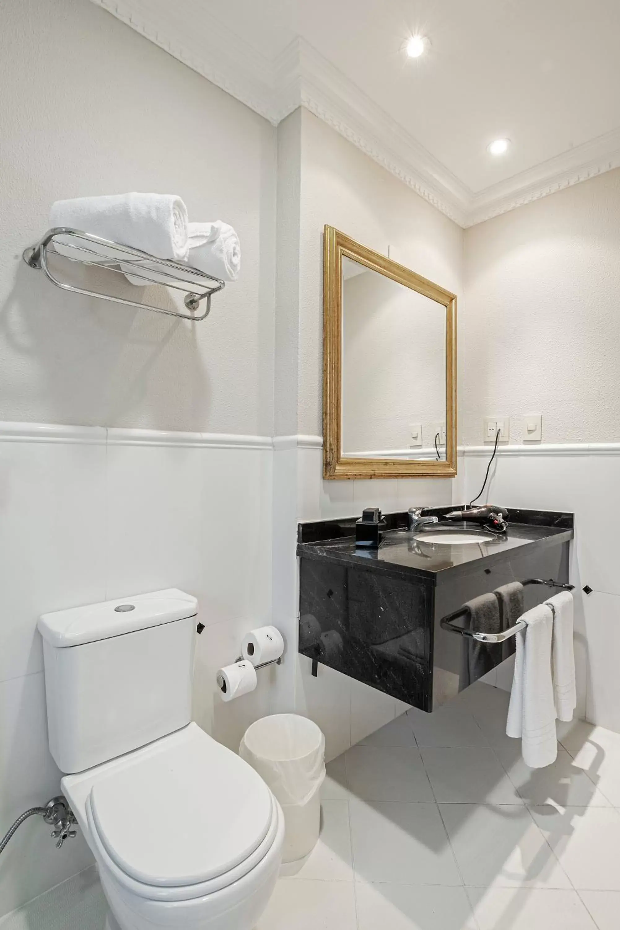 Bathroom in ROCKEFELLER by Slaviero Hotéis - Centro