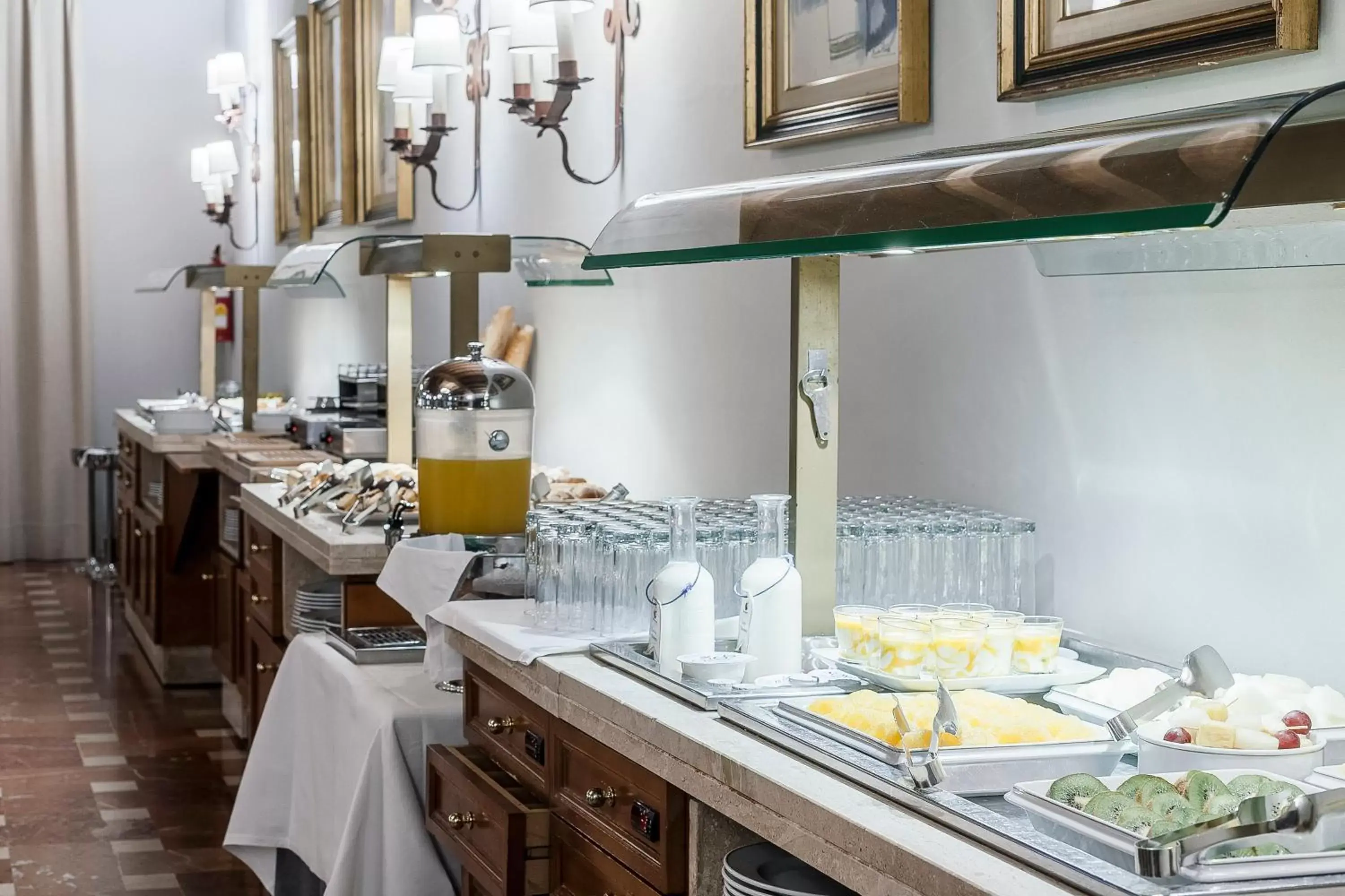 Buffet breakfast in Parador de Baiona Buffet breakfast in Parador de Baiona