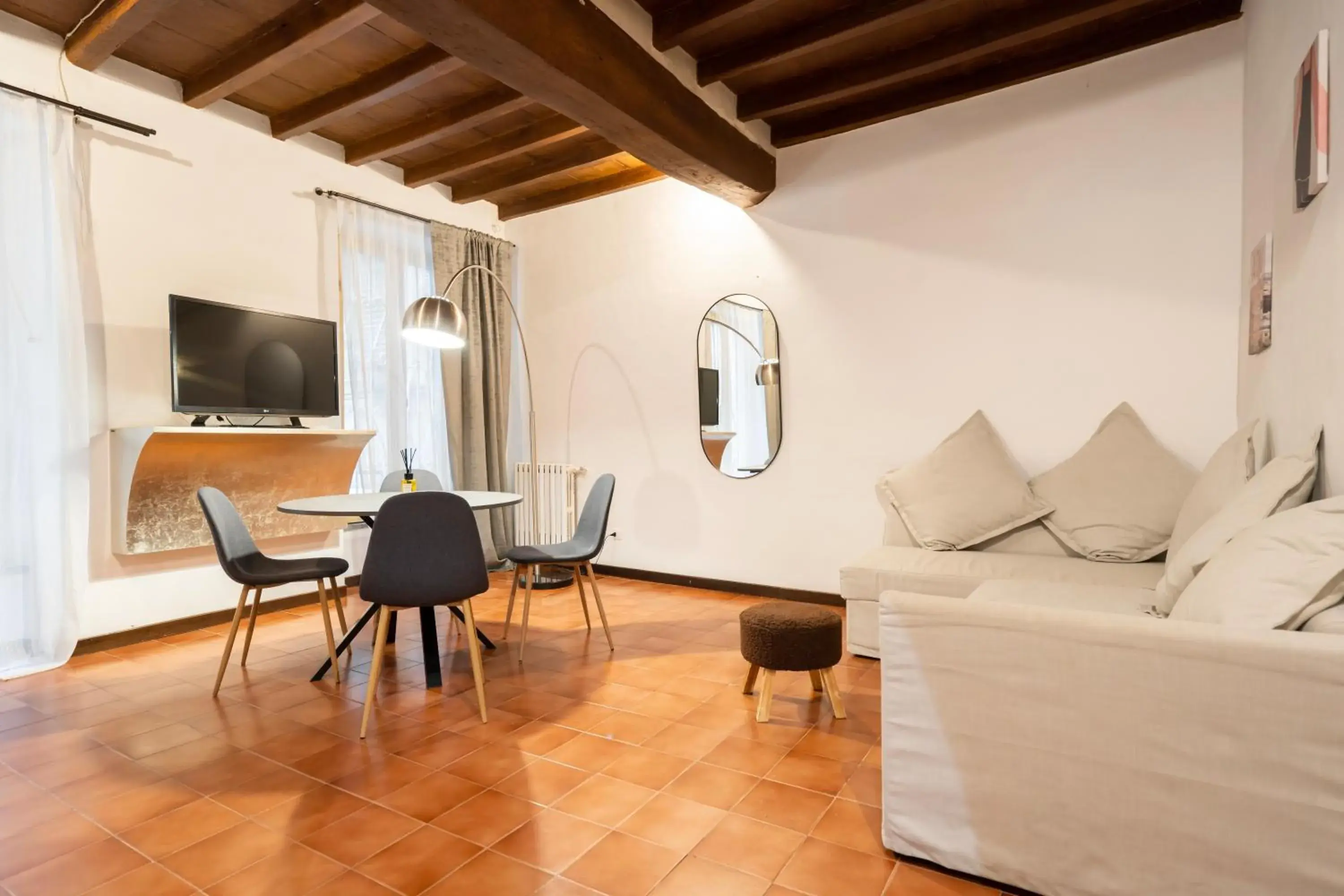 Communal lounge/ TV room, Seating Area in Campo de' Fiori 34