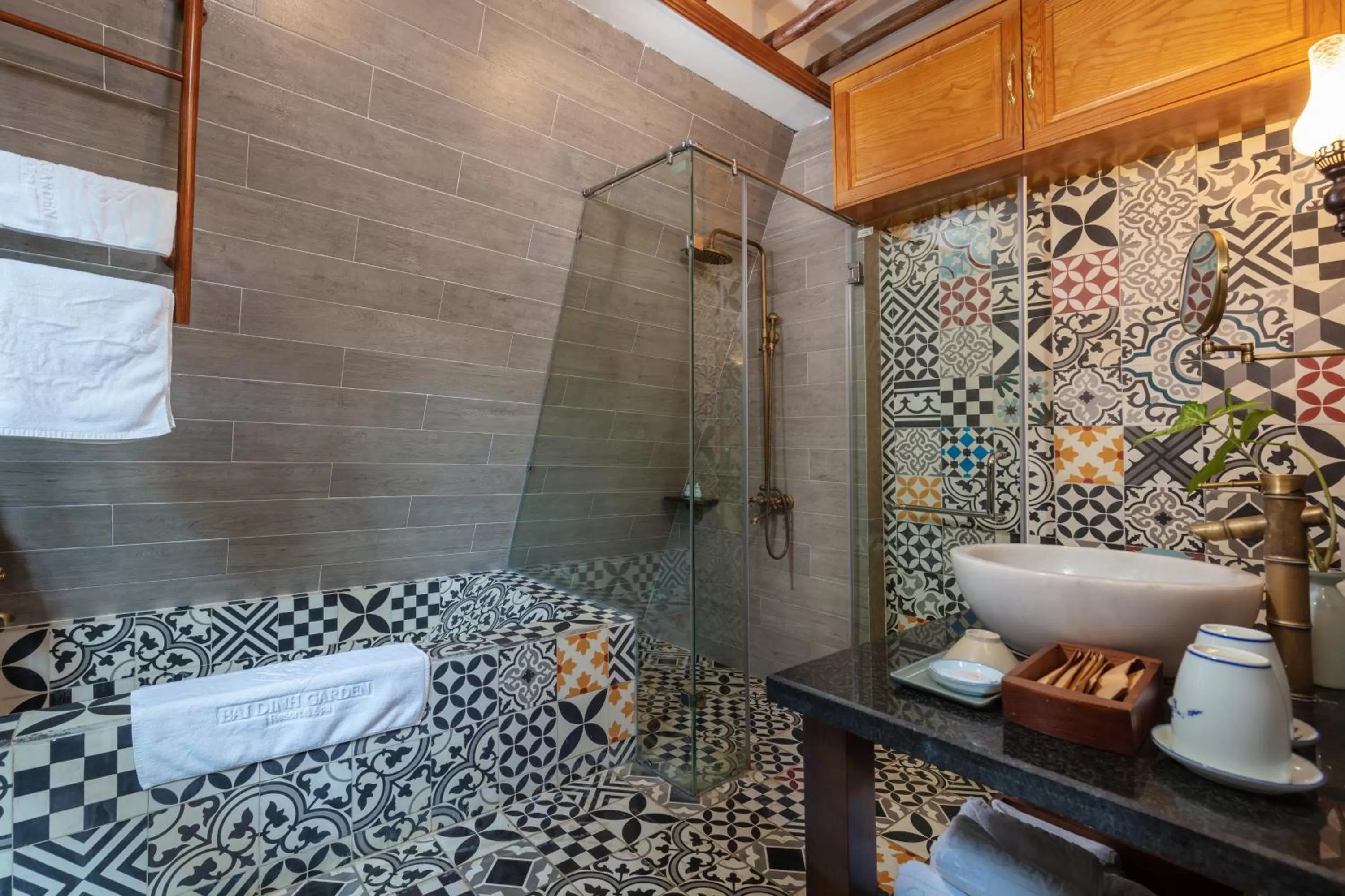 Shower in Bai Dinh Garden Resort & Spa
