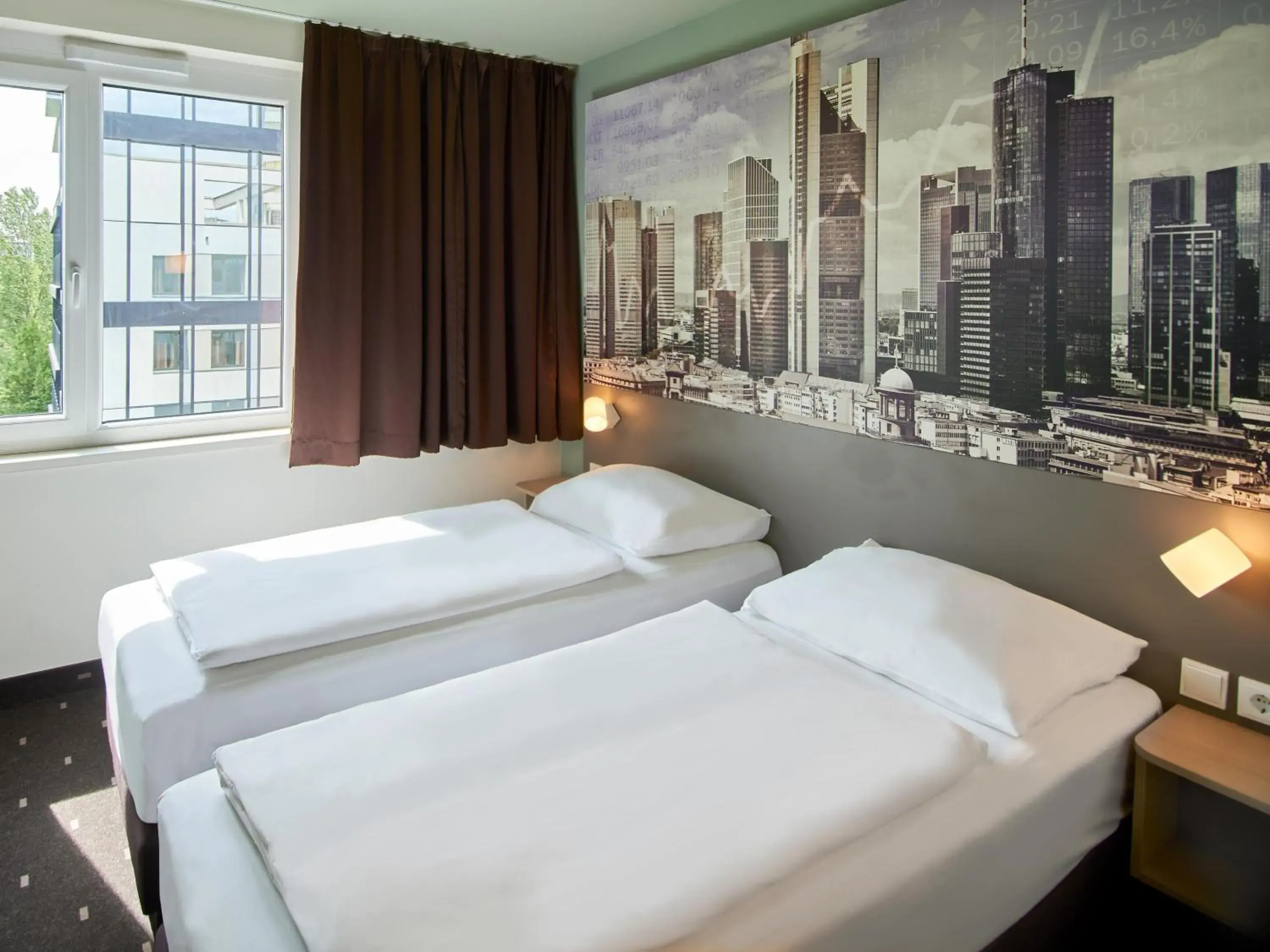 TV and multimedia, Bed in B&B Hotel Frankfurt-West