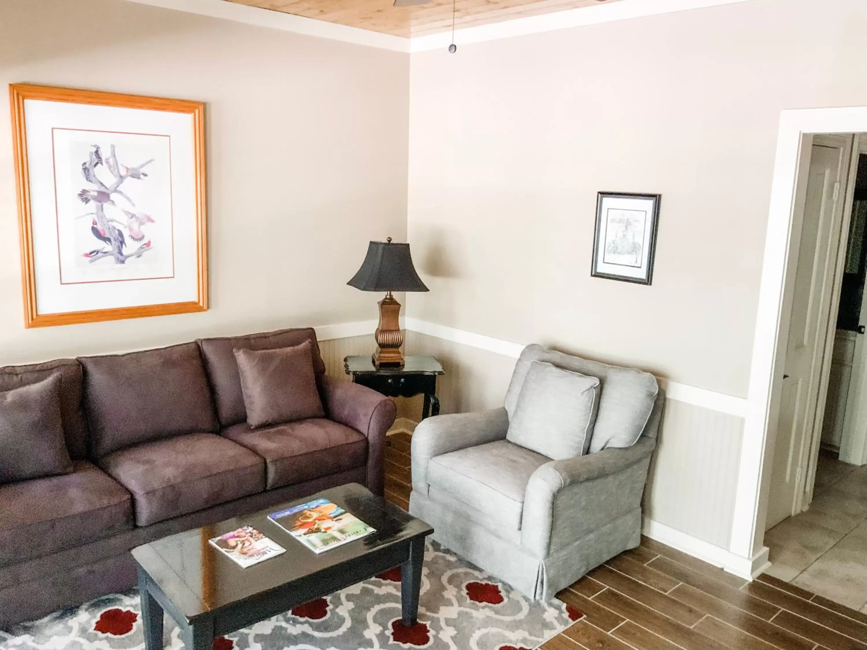 Living room, Seating Area in The Lodge at The Bluffs