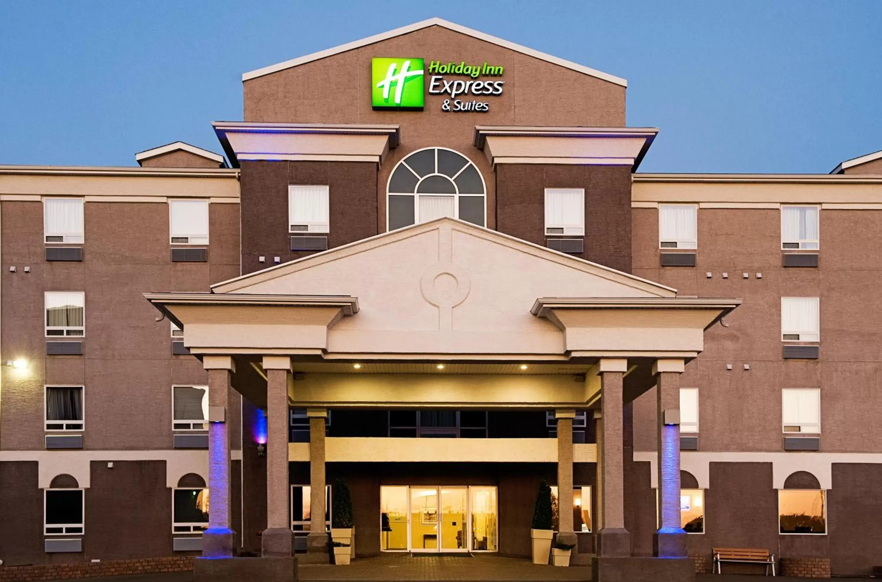 Property building in Holiday Inn Express & Suites-Regina-South, an IHG Hotel