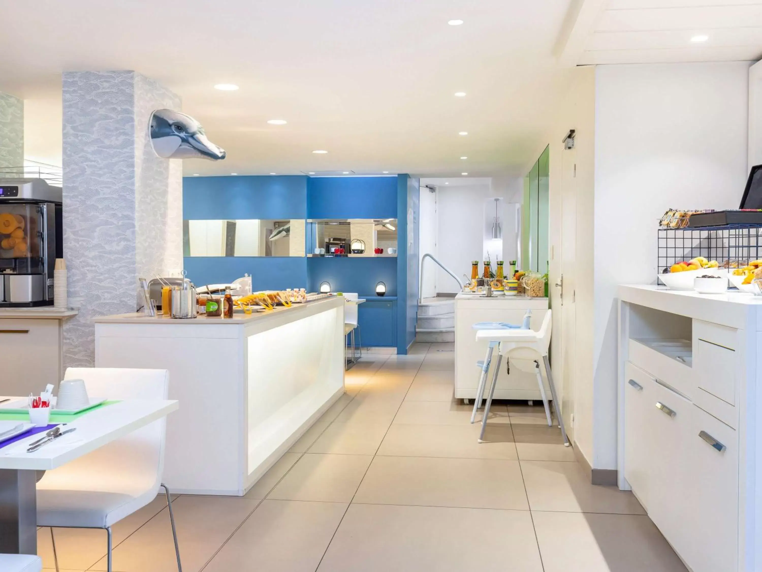 Restaurant/places to eat, Kitchen/Kitchenette in Ibis Styles Menton Centre