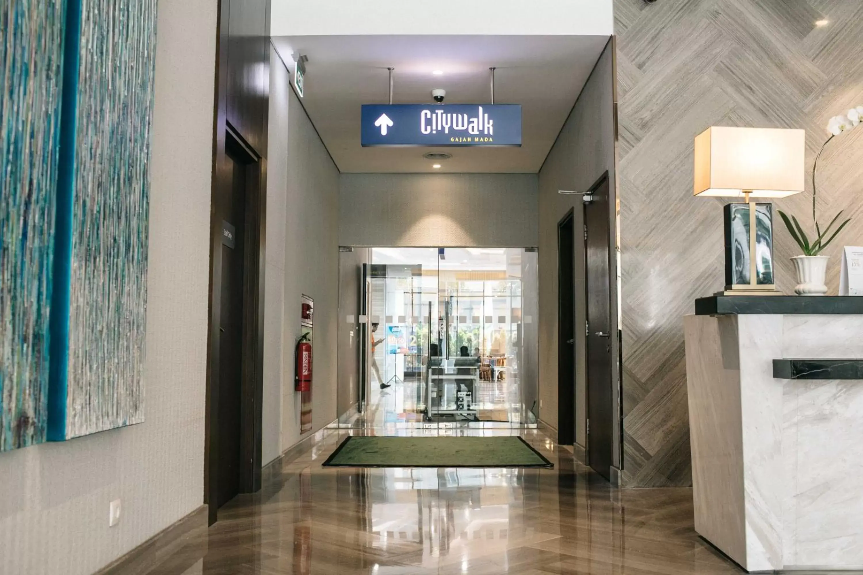 Facade/entrance in Holiday Inn & Suites Jakarta Gajah Mada by IHG Facade/entrance in Holiday Inn & Suites Jakarta Gajah Mada by IHG