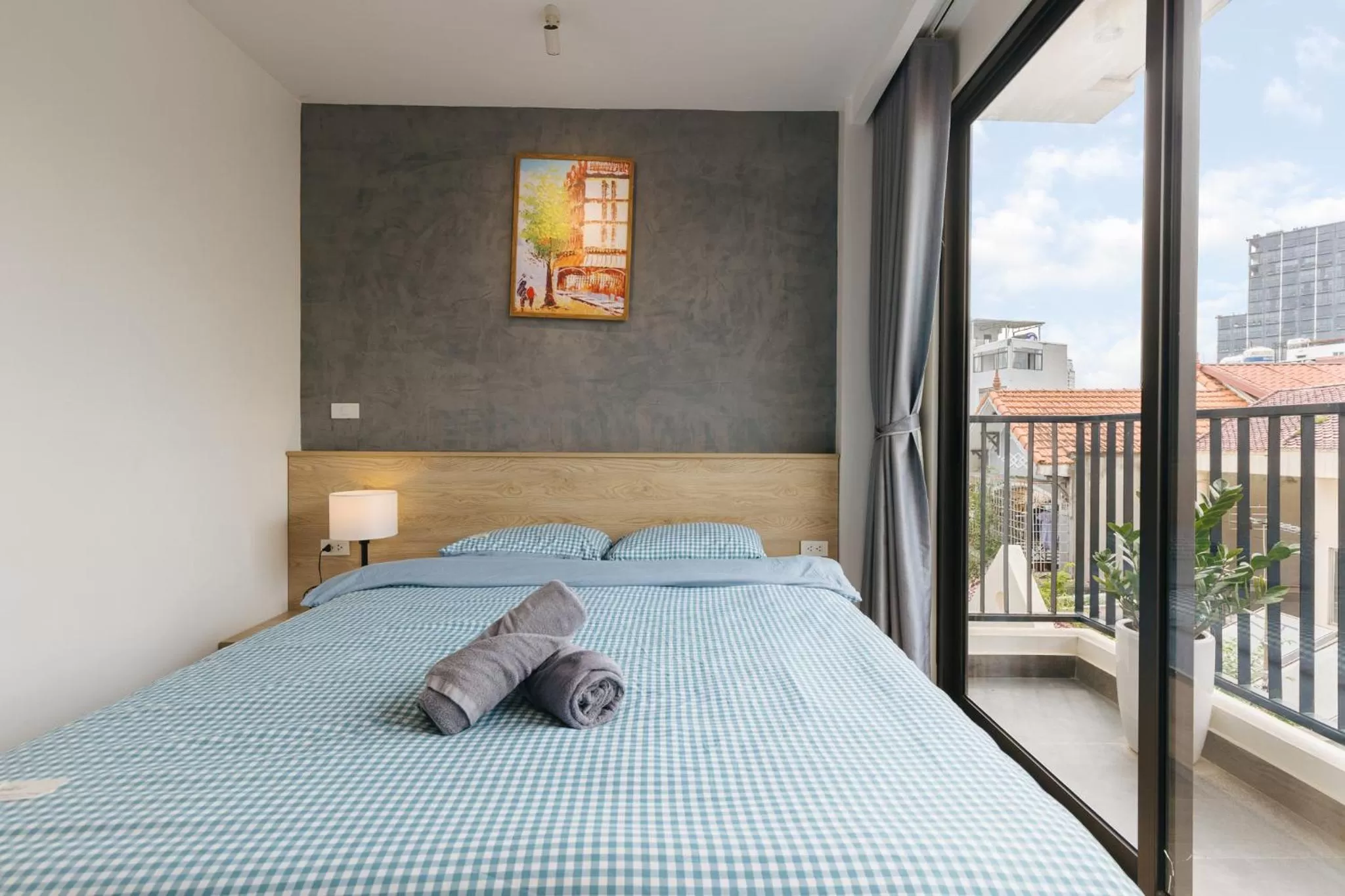 Bed in LUCK APART 8 - Hanoi Westlake Balcony Studio