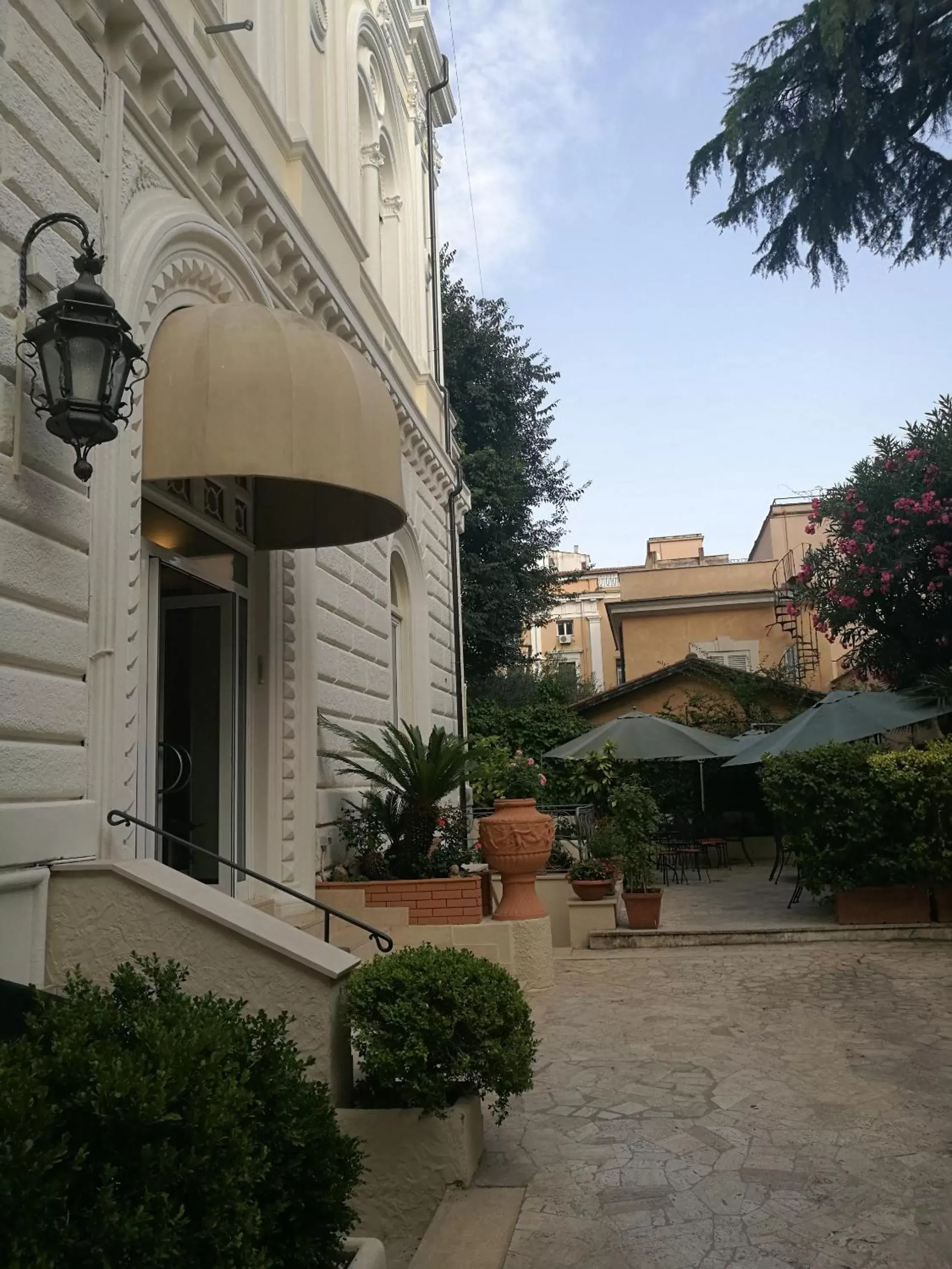 Facade/entrance, Property Building in Hotel Villa Delle Rose