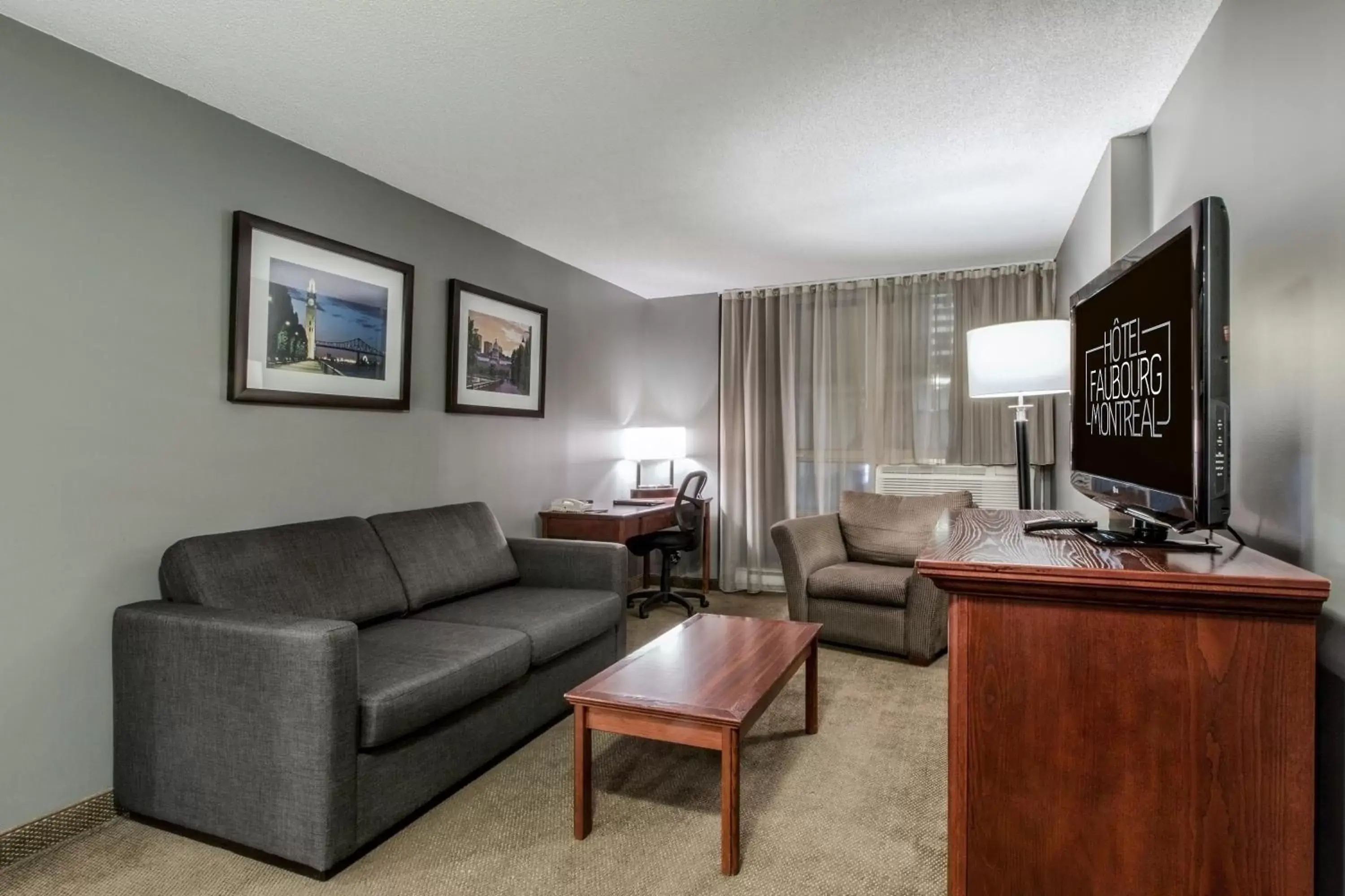 TV and multimedia, Seating Area in Hotel Faubourg Montreal Centre-Ville Downtown