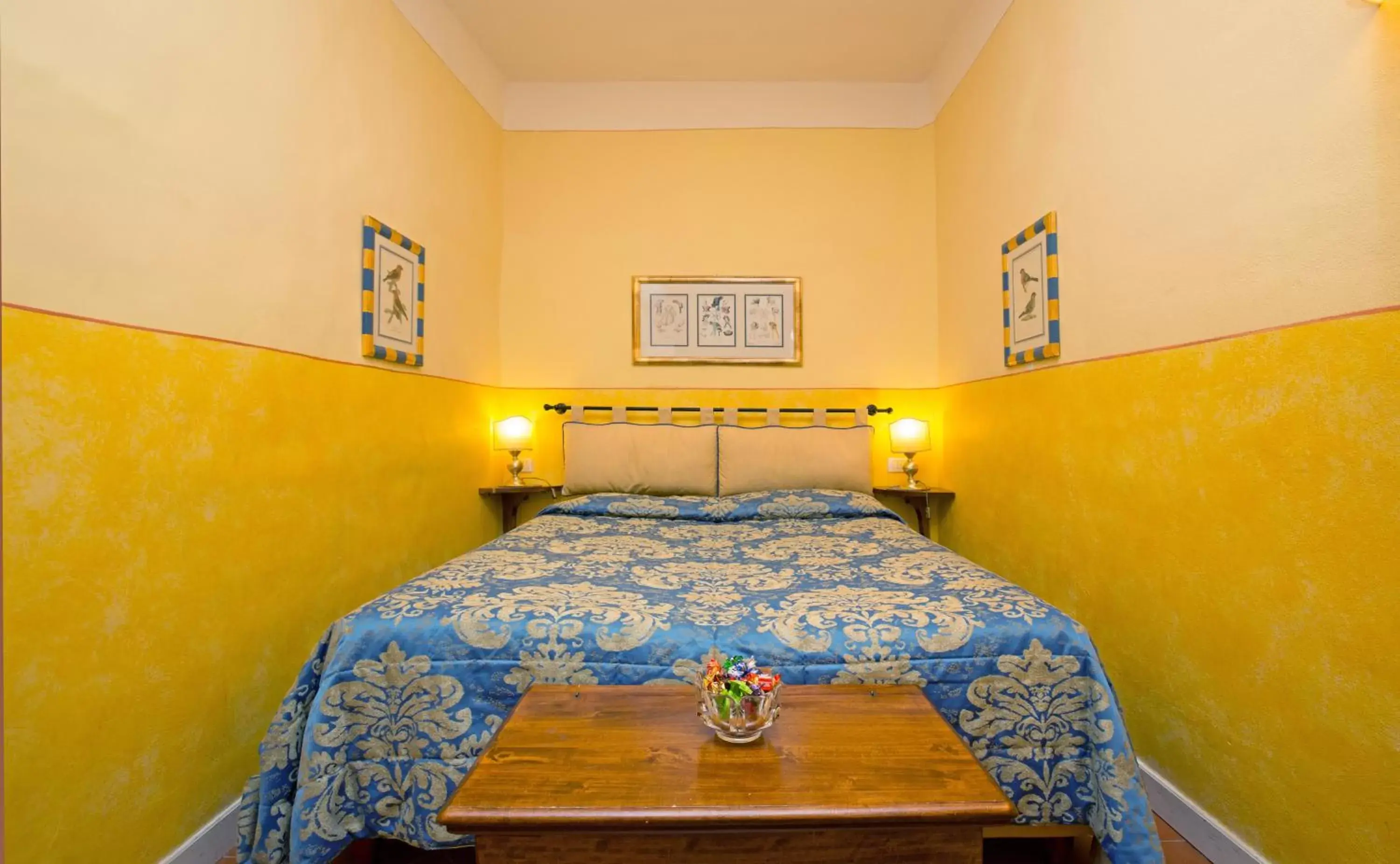 Bed in La Casa Del Garbo - Luxury Rooms & Suite