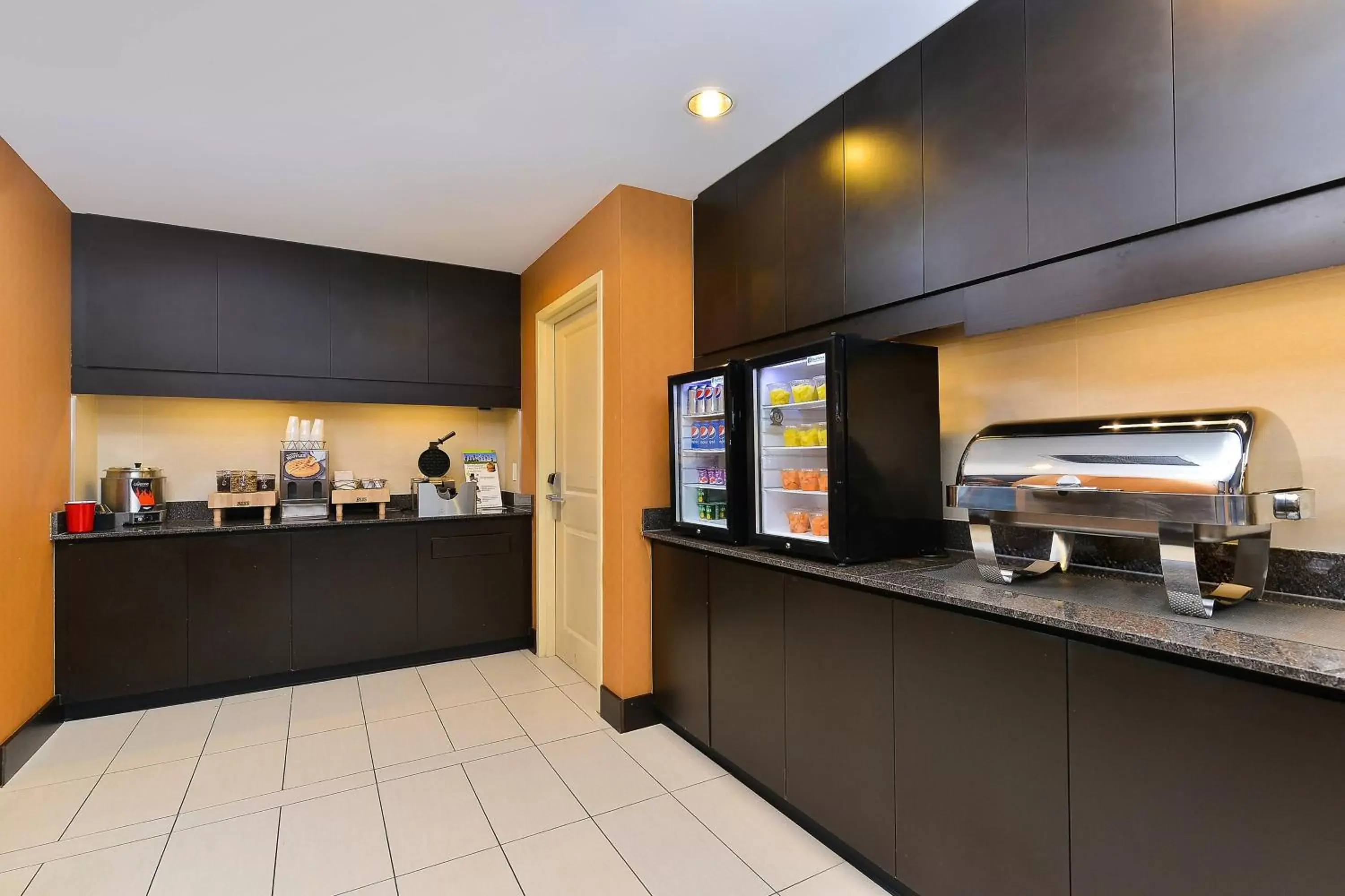 Breakfast, Restaurant/Places to Eat in Residence Inn by Marriott Champaign