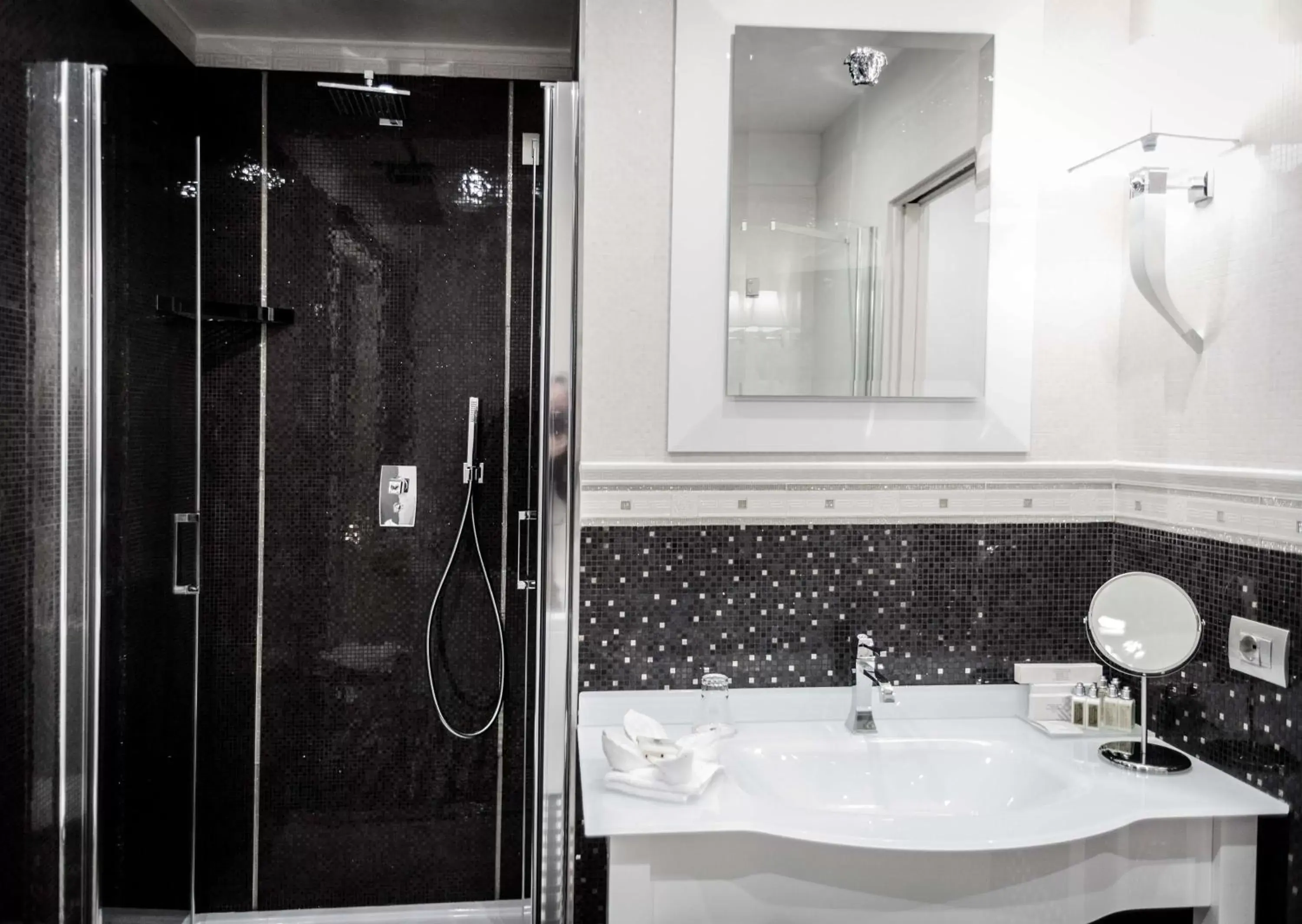 Photo of the whole room, Bathroom in Best Western Premier Milano Palace Hotel