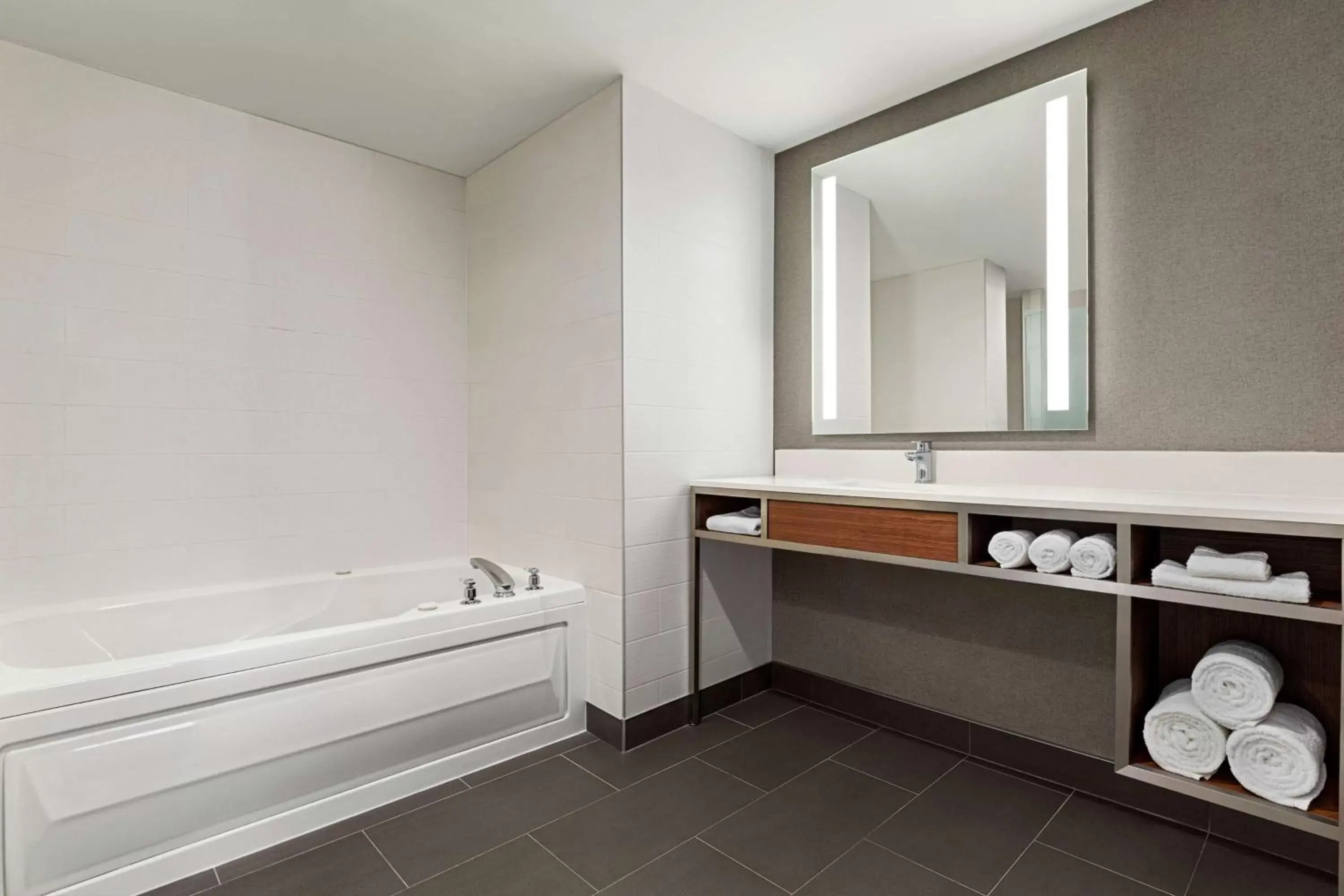Bathroom in Hilton Garden Inn Kitchener/Cambridge