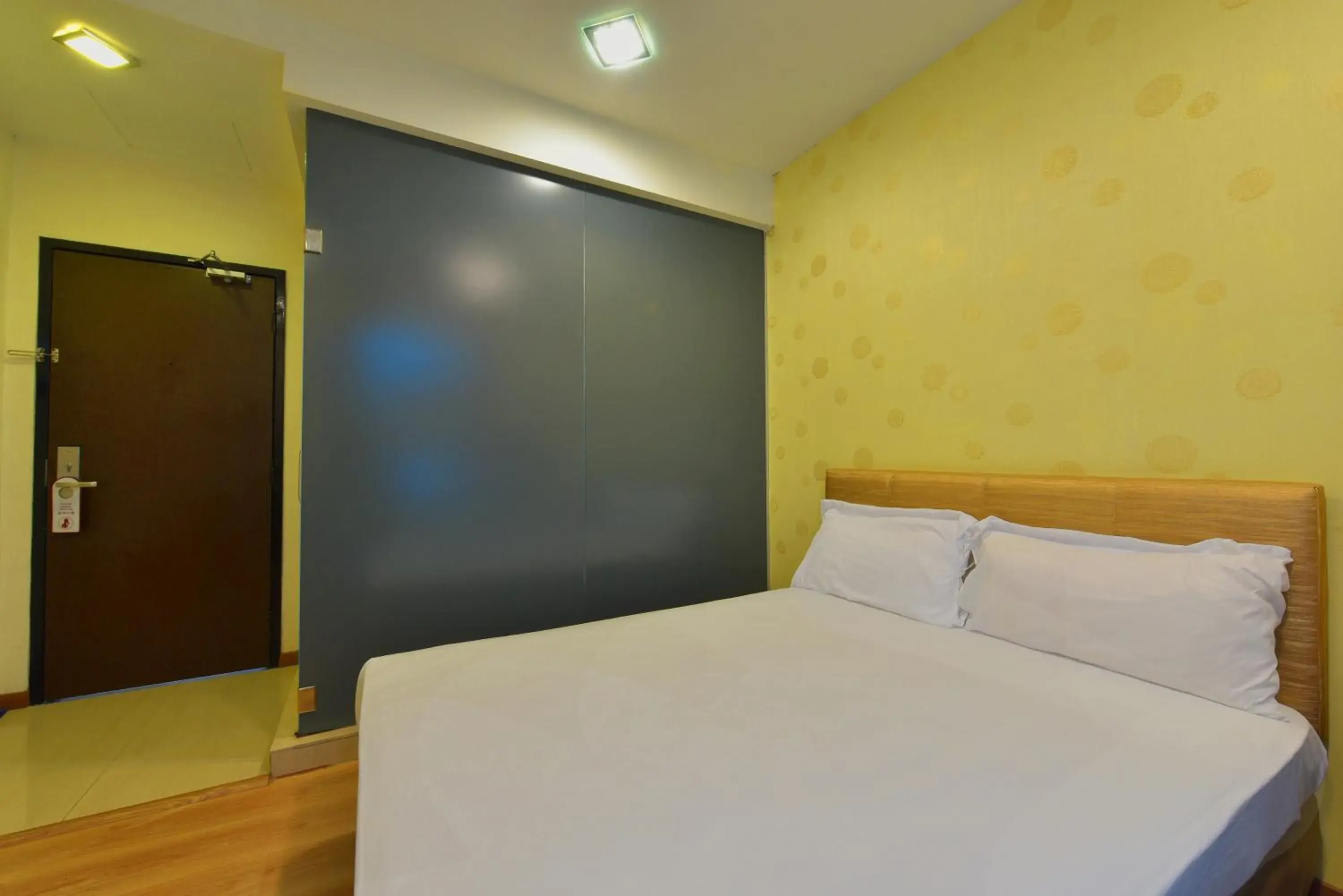 Bedroom, Bed in Townhouse OAK Hotel Holmes Johor Jaya