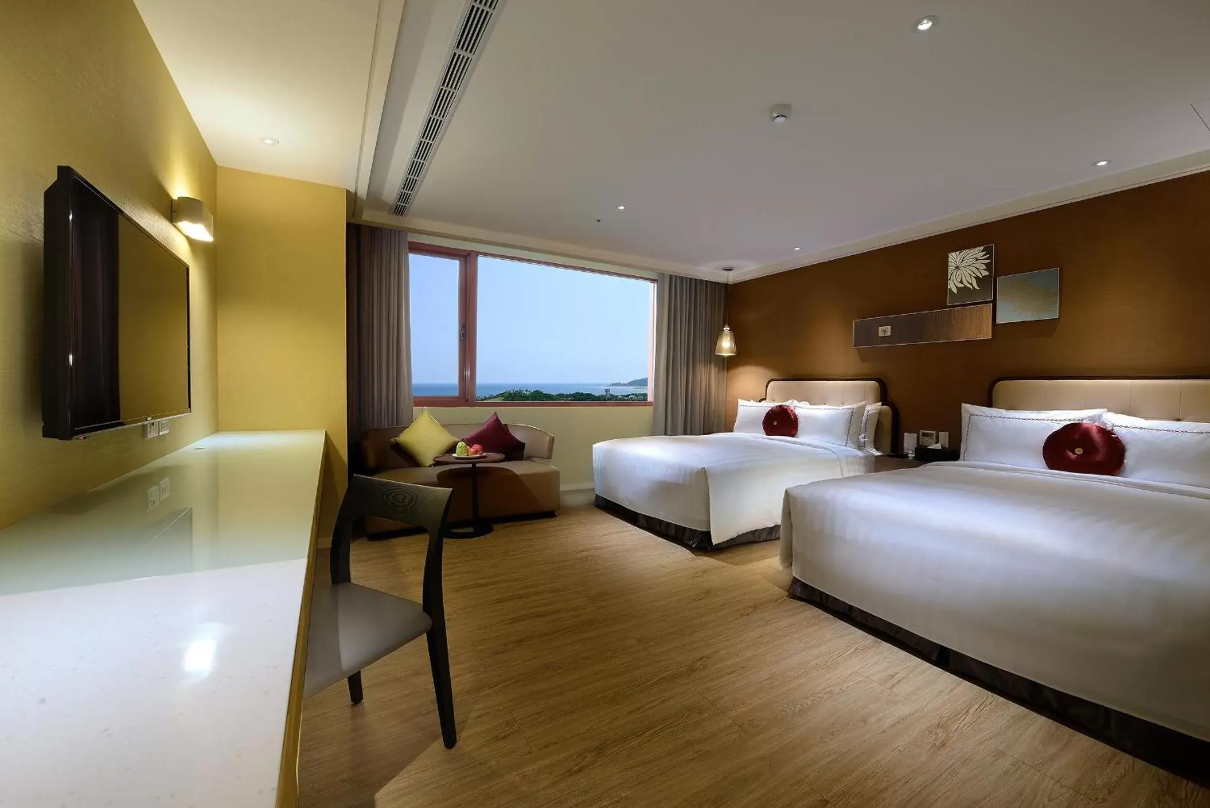 Bedroom in Shiny Ocean Hotel