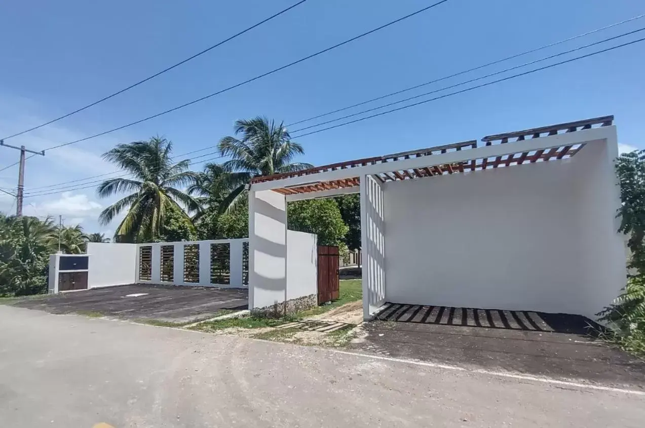 Facade/entrance, Property Building in Hotel Makech