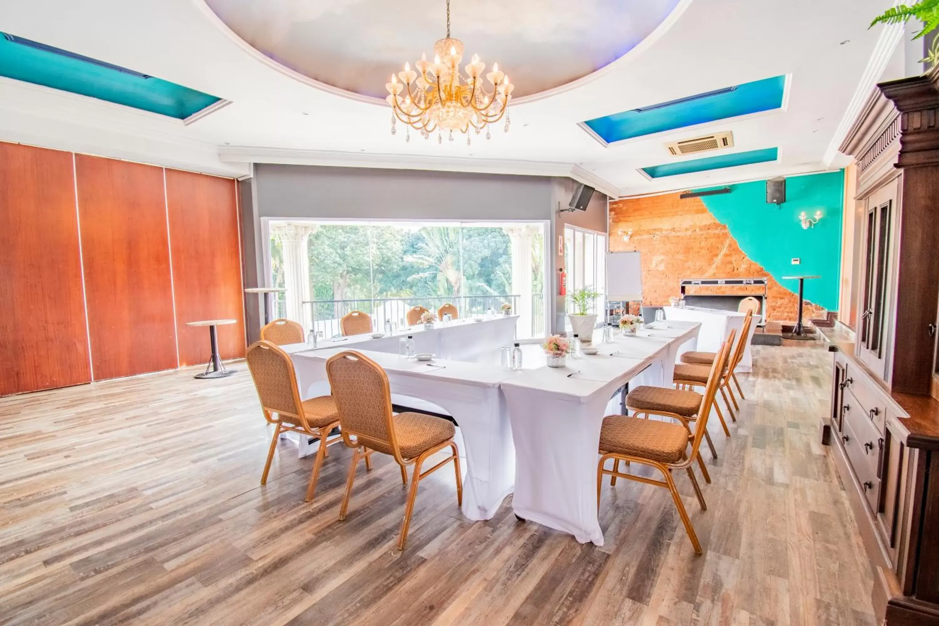 Meeting/conference room in Emakhosini Boutique Hotel