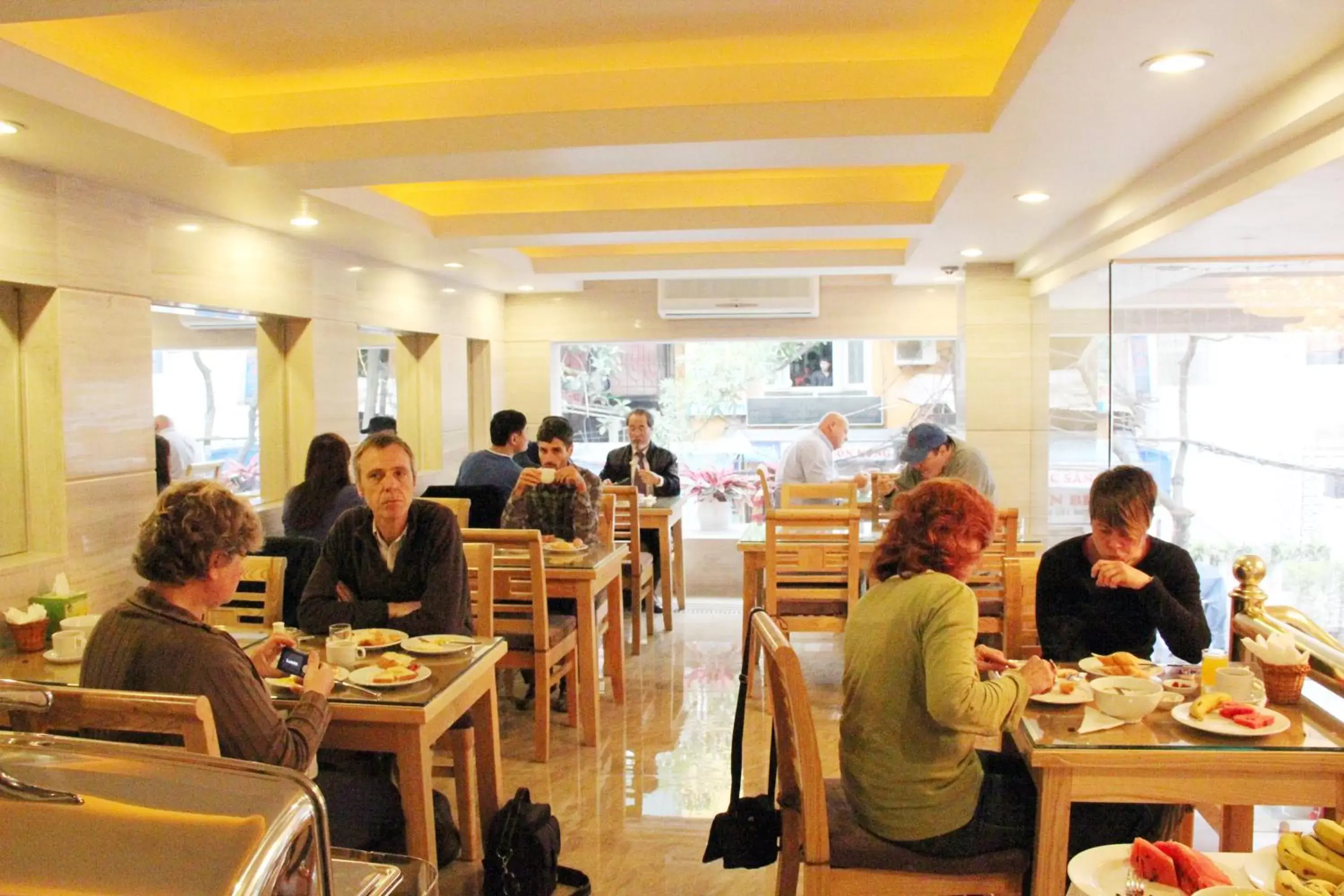 Buffet breakfast, Restaurant/Places to Eat in Hanoi Sky Hotel