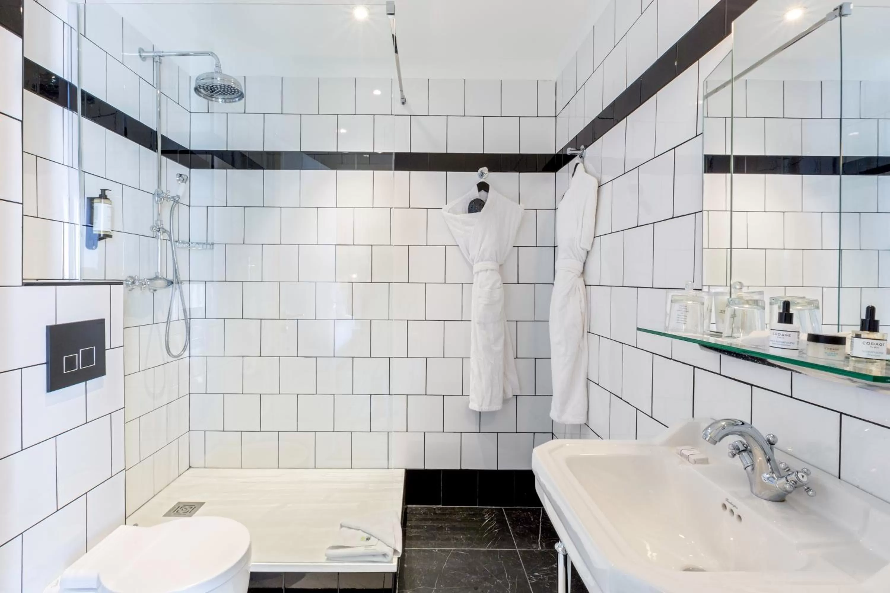 Bathroom in Best Western Premier Hotel Roosevelt