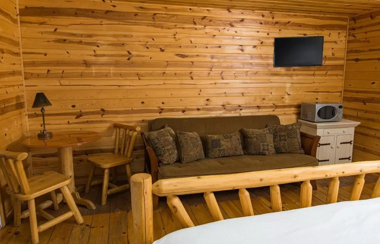 Bedroom, Seating Area in Drummond Island Resort & Conference Center