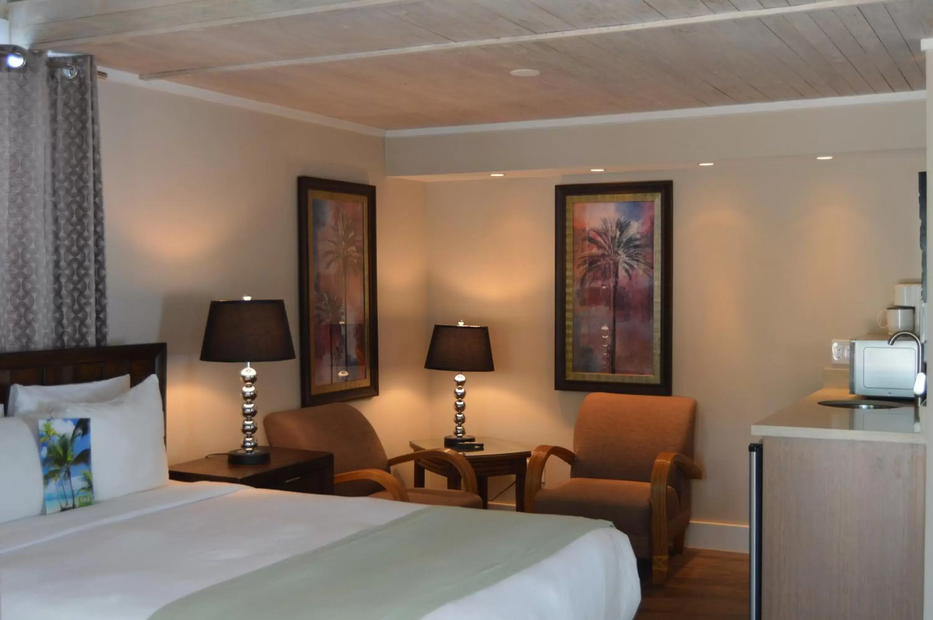 Loft Suite with Queen Beds in Douglas House Loft Suite with Queen Beds in Douglas House