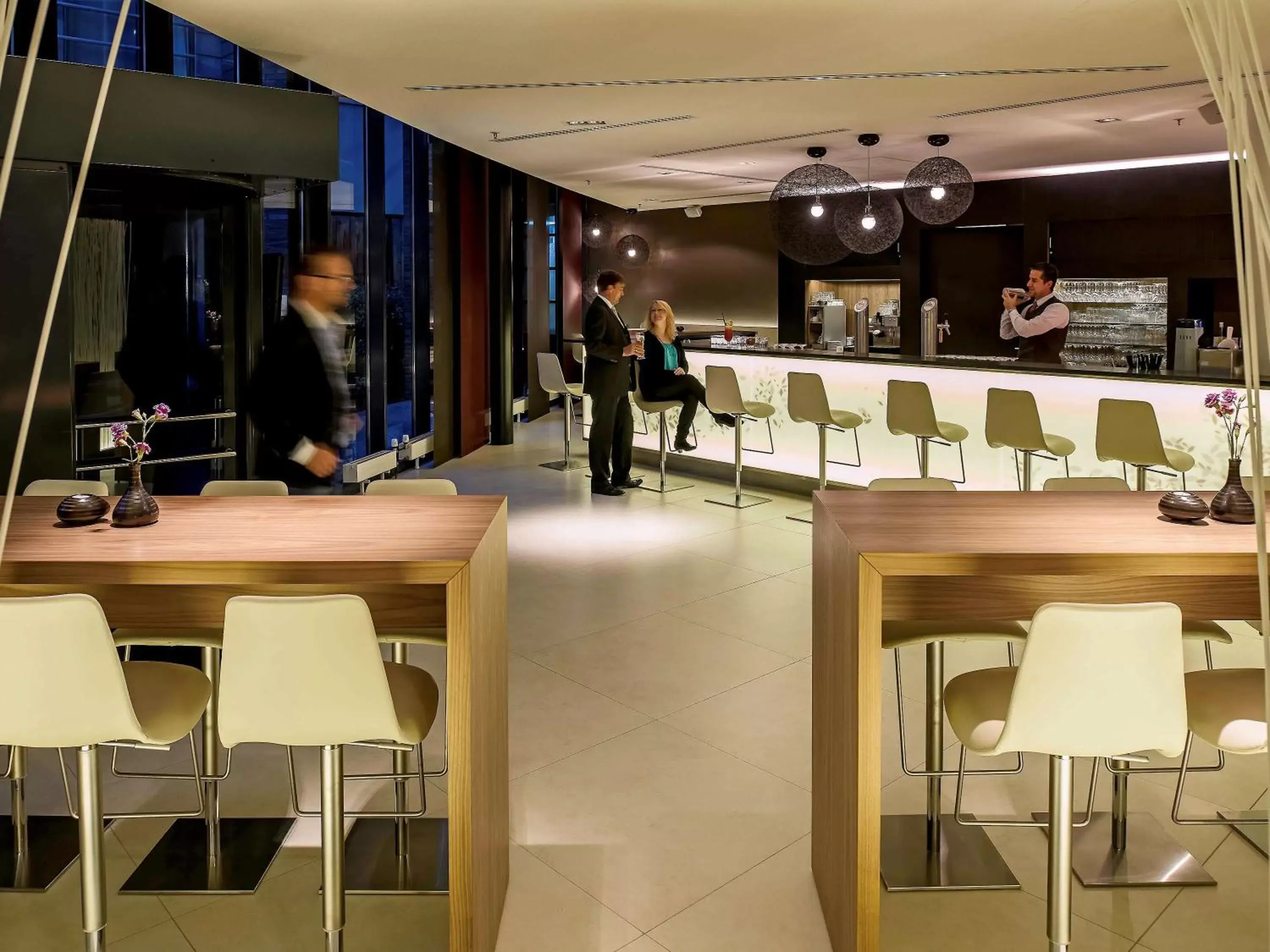 Lounge or bar, Restaurant/Places to Eat in Novotel Hannover