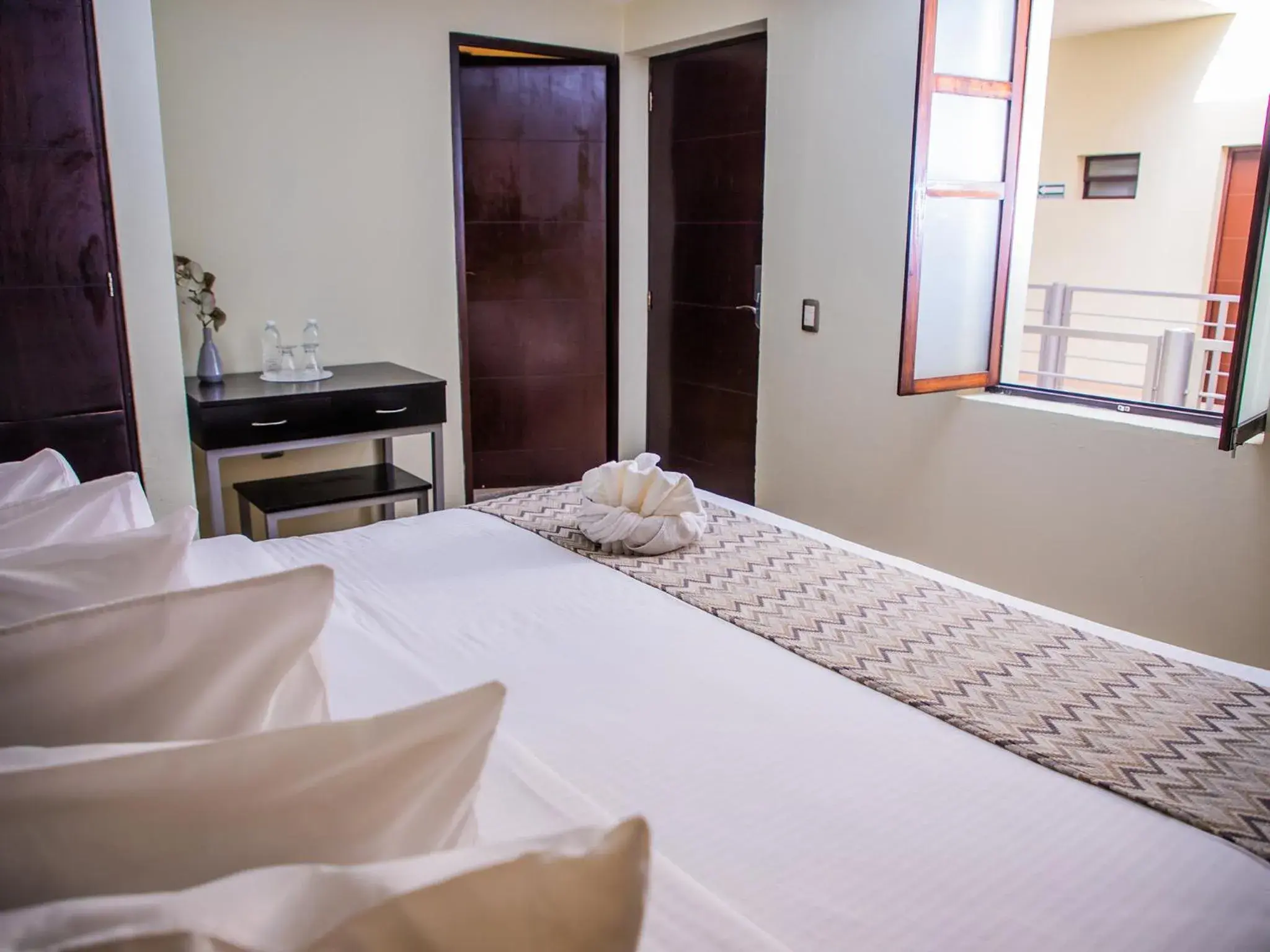 Bedroom, Bed in H177 Hotel Bedroom, Bed in H177 Hotel