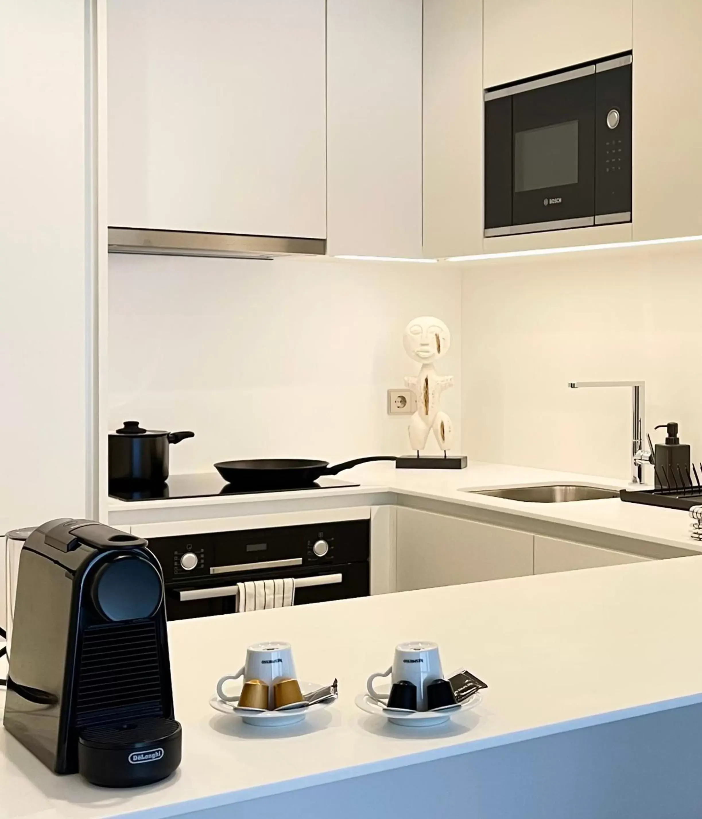 Coffee/tea facilities, Kitchen/Kitchenette in Acta The Avenue