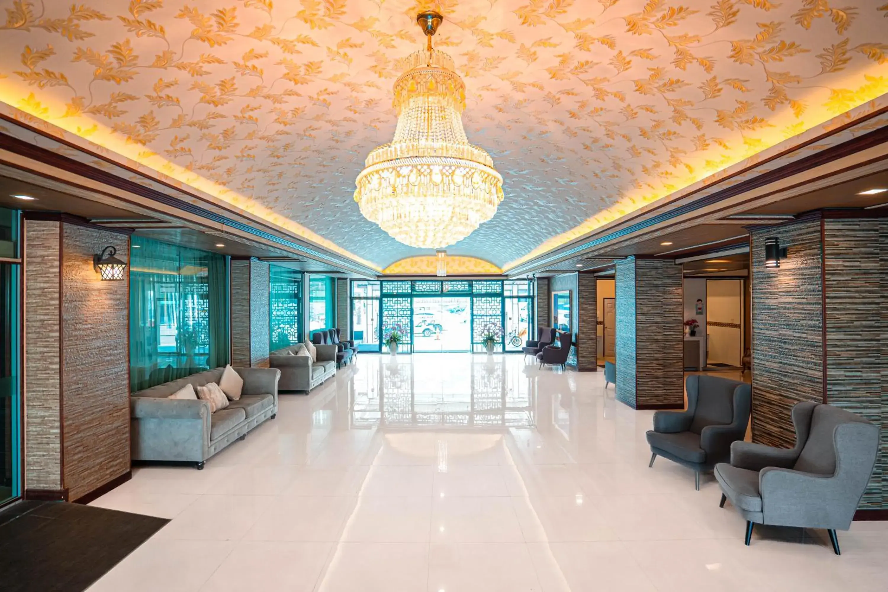 Lobby or reception in Blue Sky Residence Airport