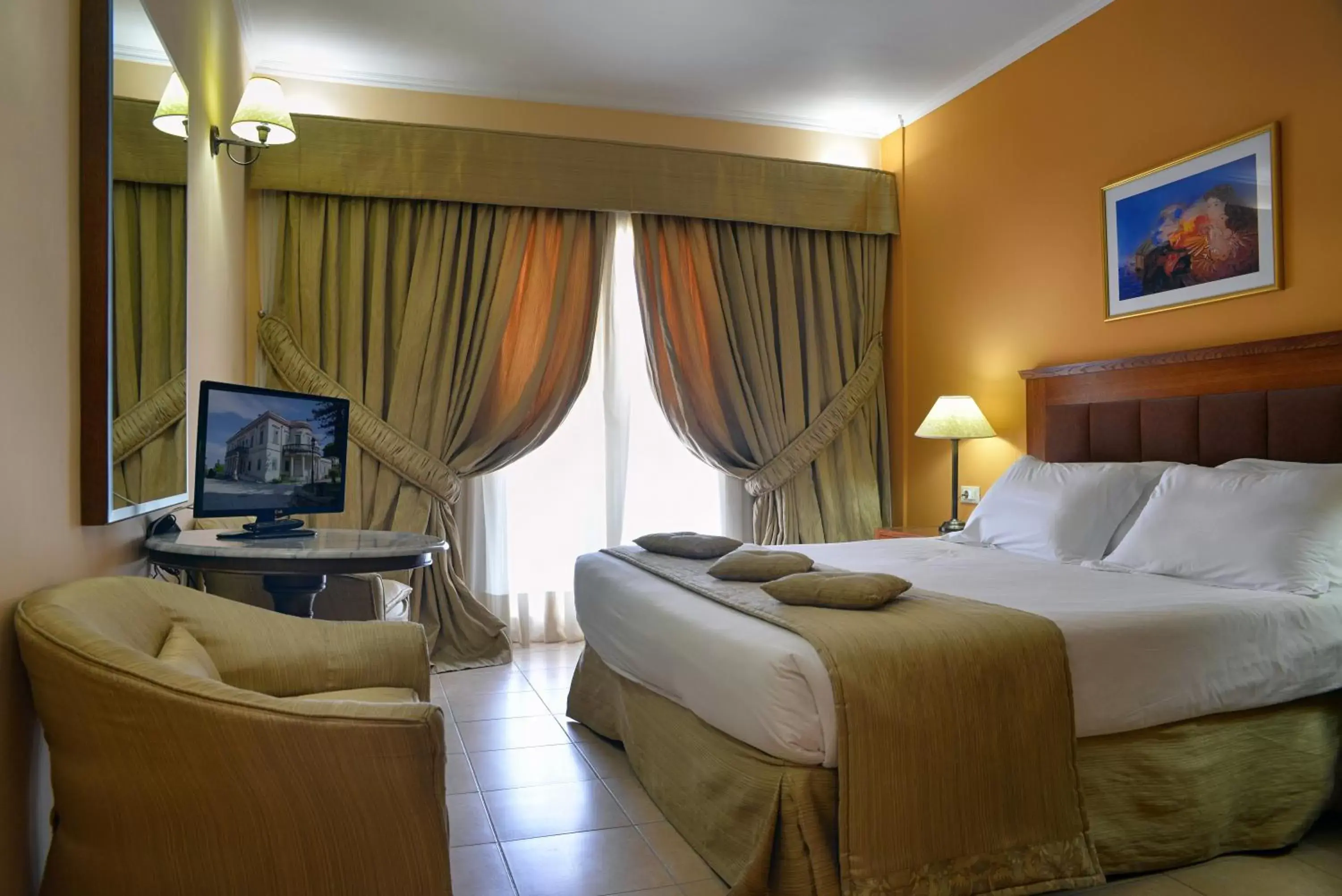 Photo of the whole room, Bed in Ariti Grand Hotel