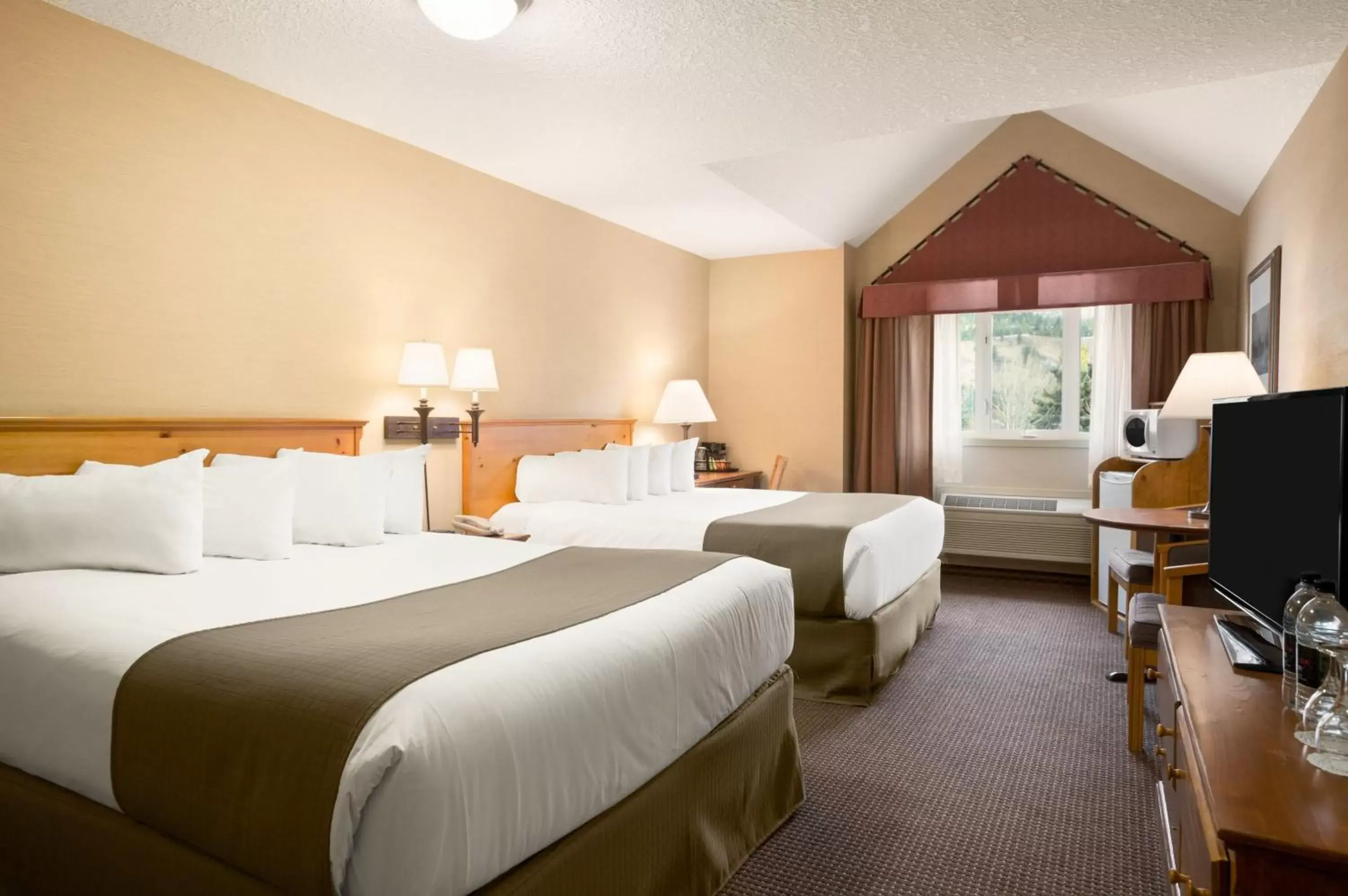 Photo of the whole room in Canmore Inn & Suites