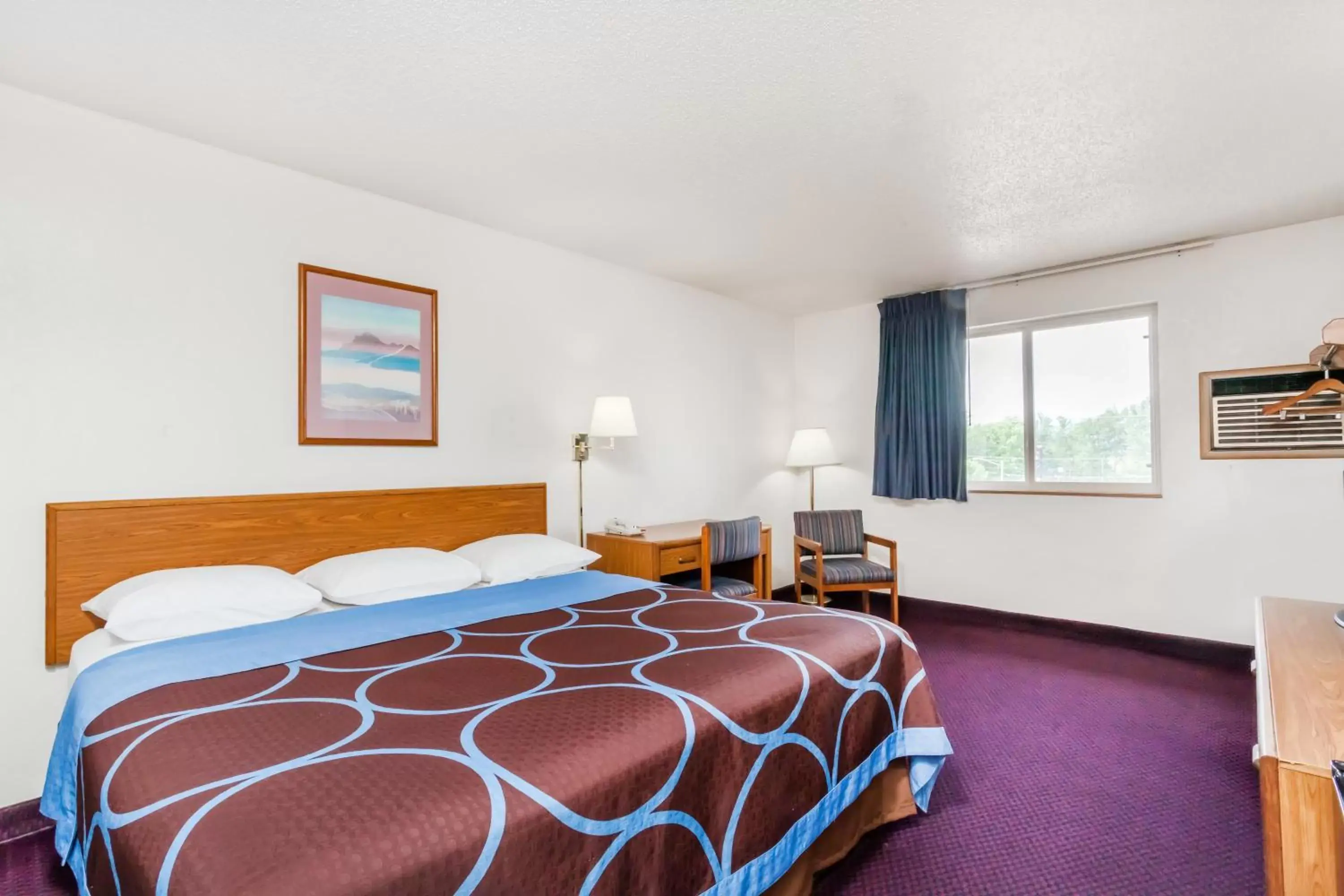 Bedroom, Bed in Super 8 by Wyndham Sidney NY