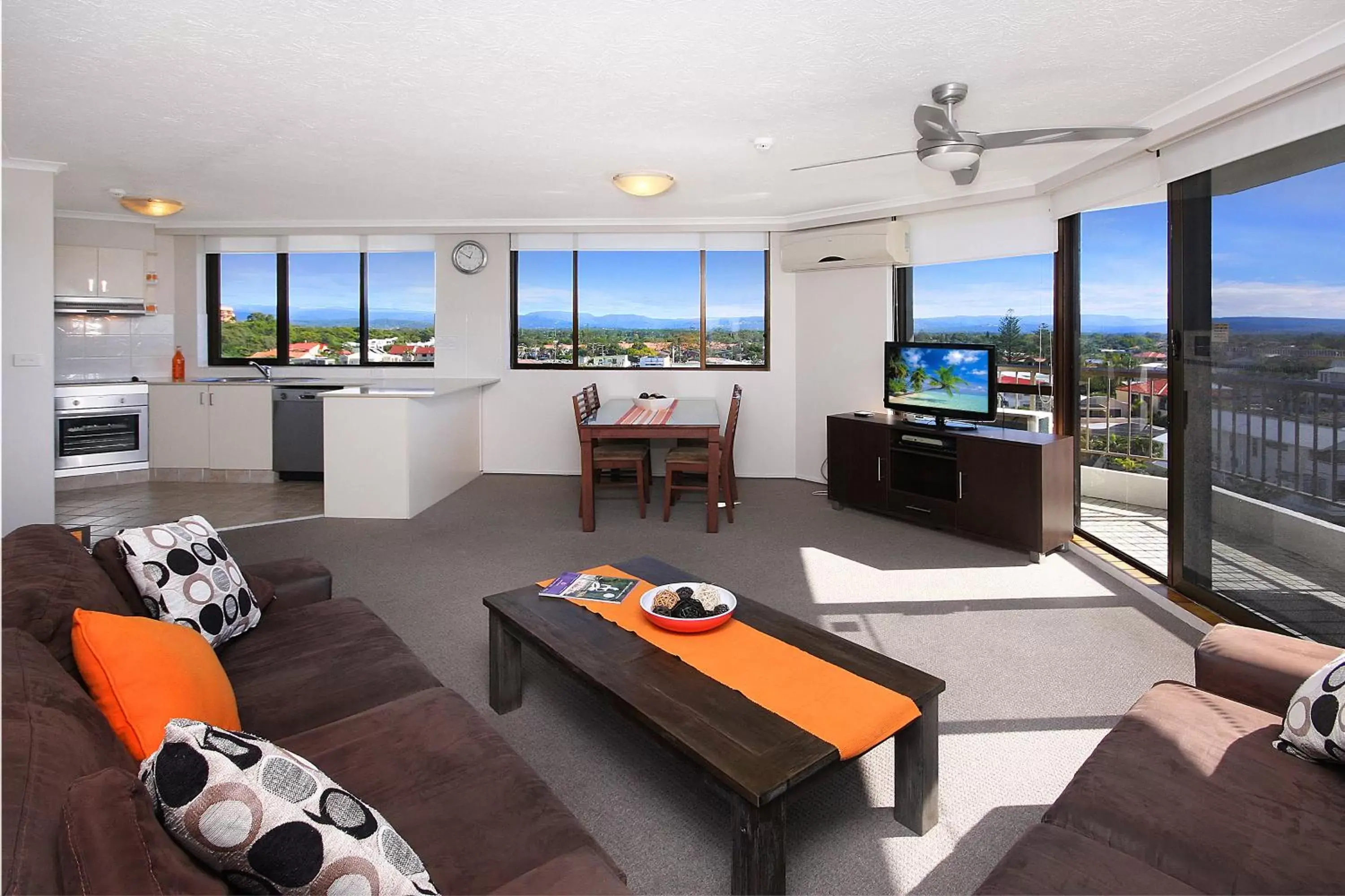 Living room in Spindrift on the Beach - Absolute Beachfront