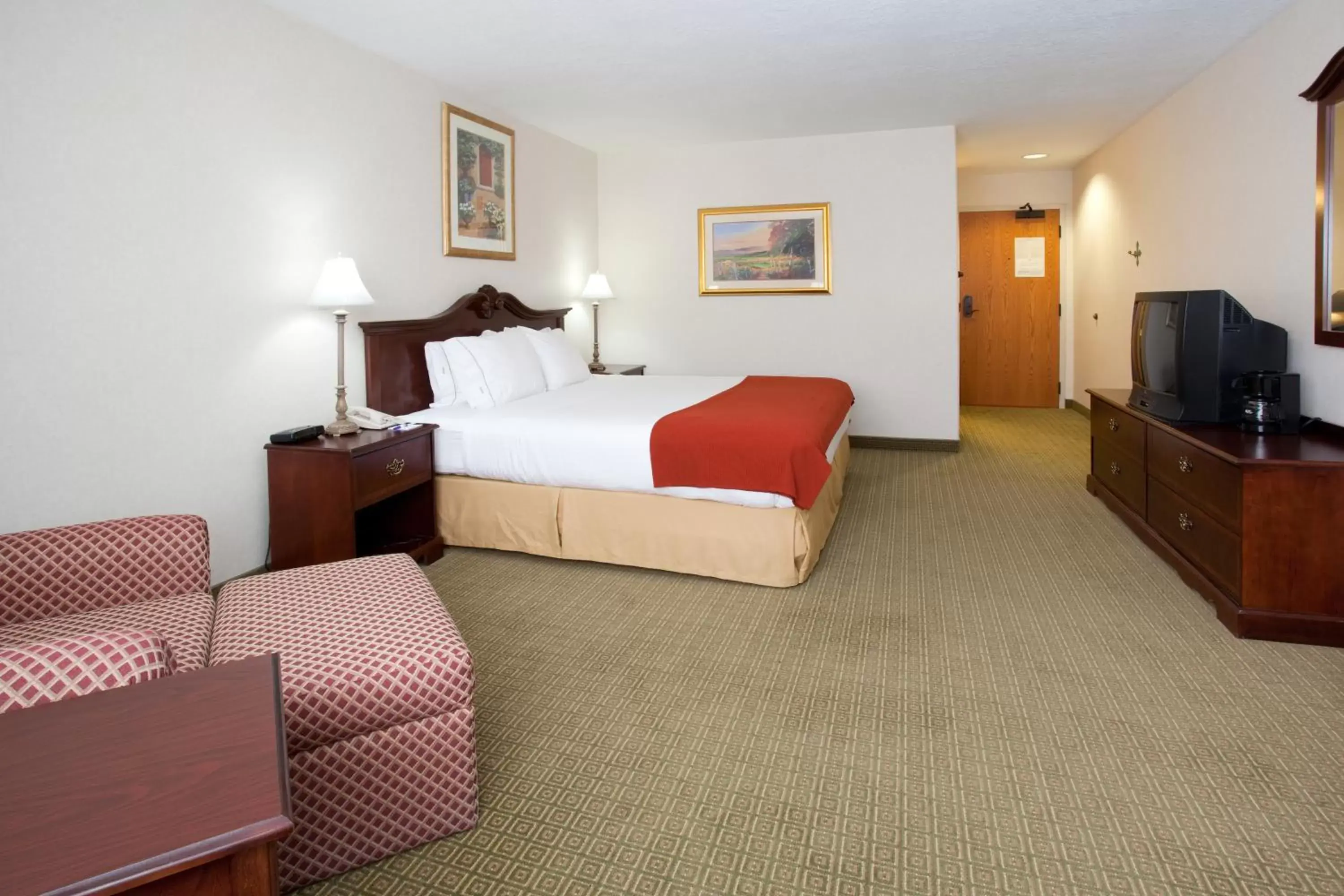 Photo of the whole room, Bed in Baymont by Wyndham Belen NM Photo of the whole room, Bed in Baymont by Wyndham Belen NM