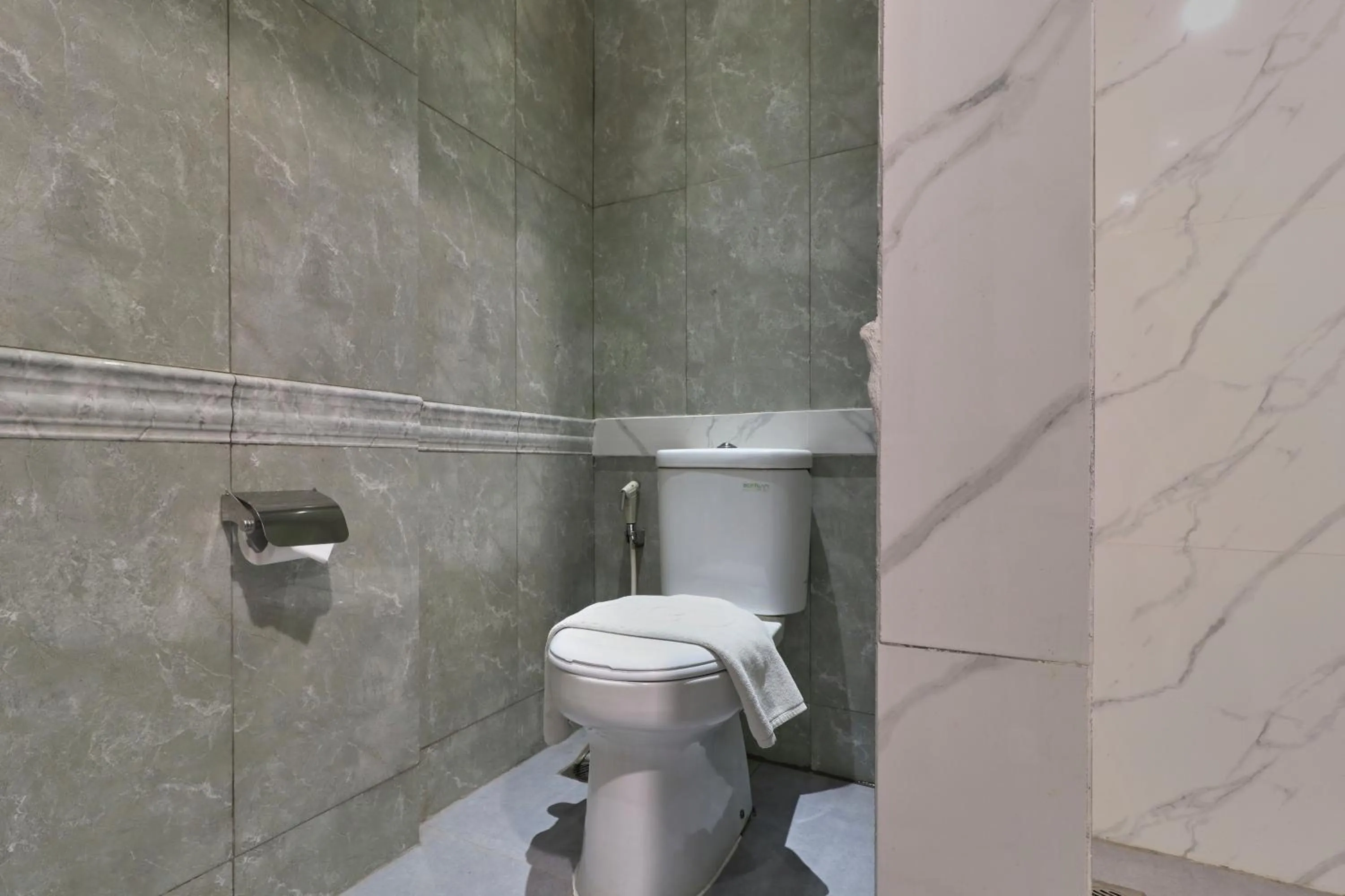 Bathroom in Coins Hotel Jakarta