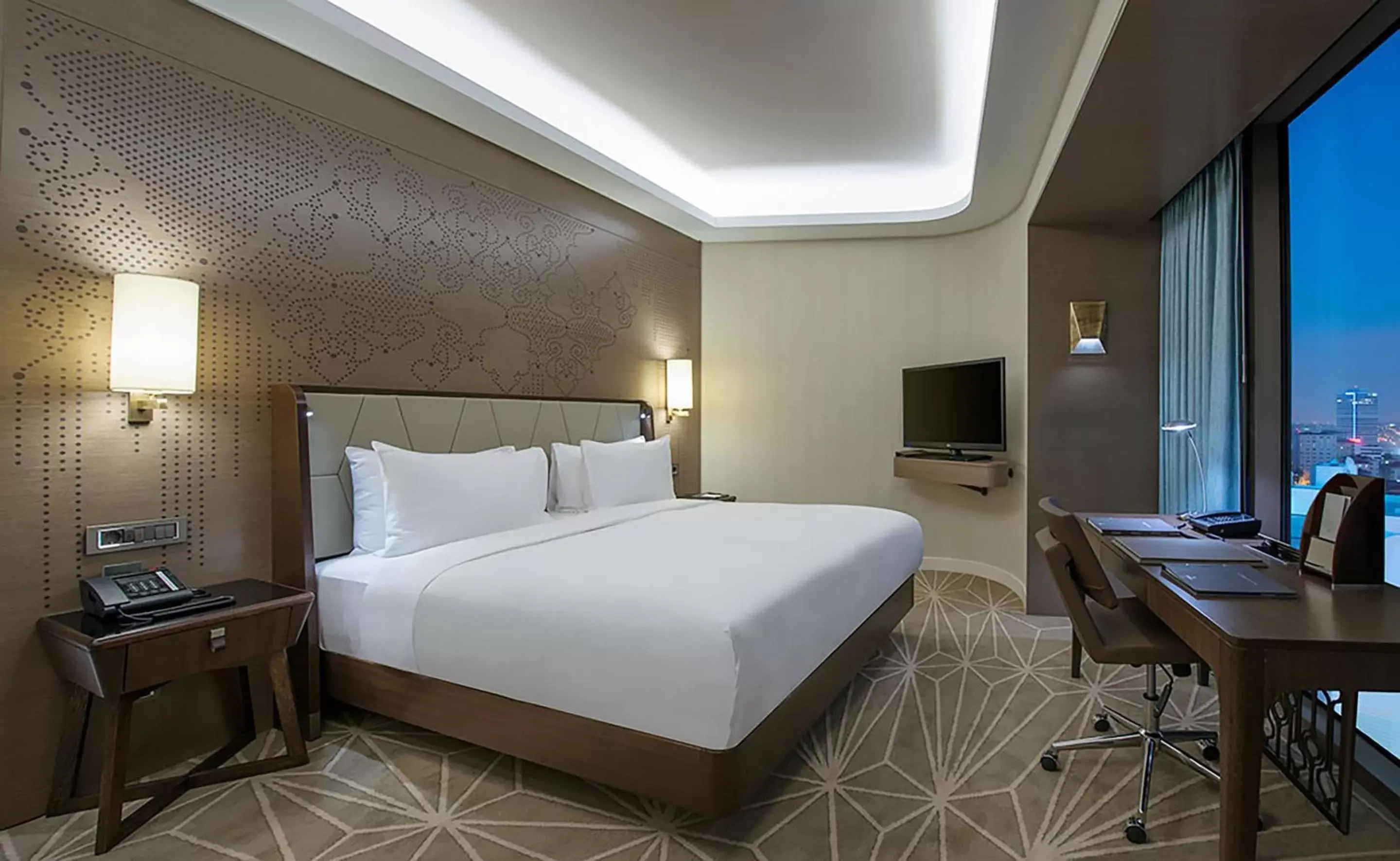 Bed in Hilton Istanbul Kozyatagi