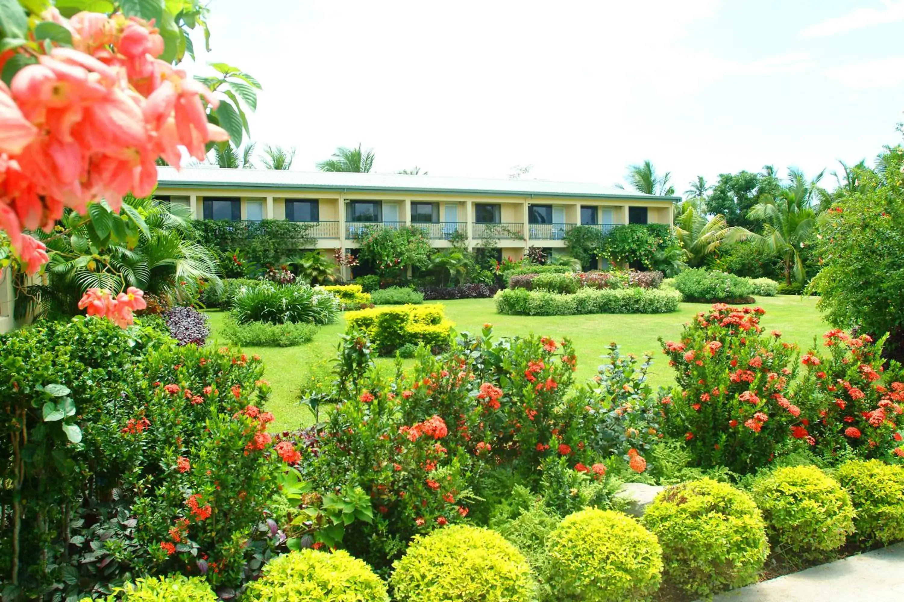 Facade/entrance in Grand West Villas Facade/entrance in Grand West Villas