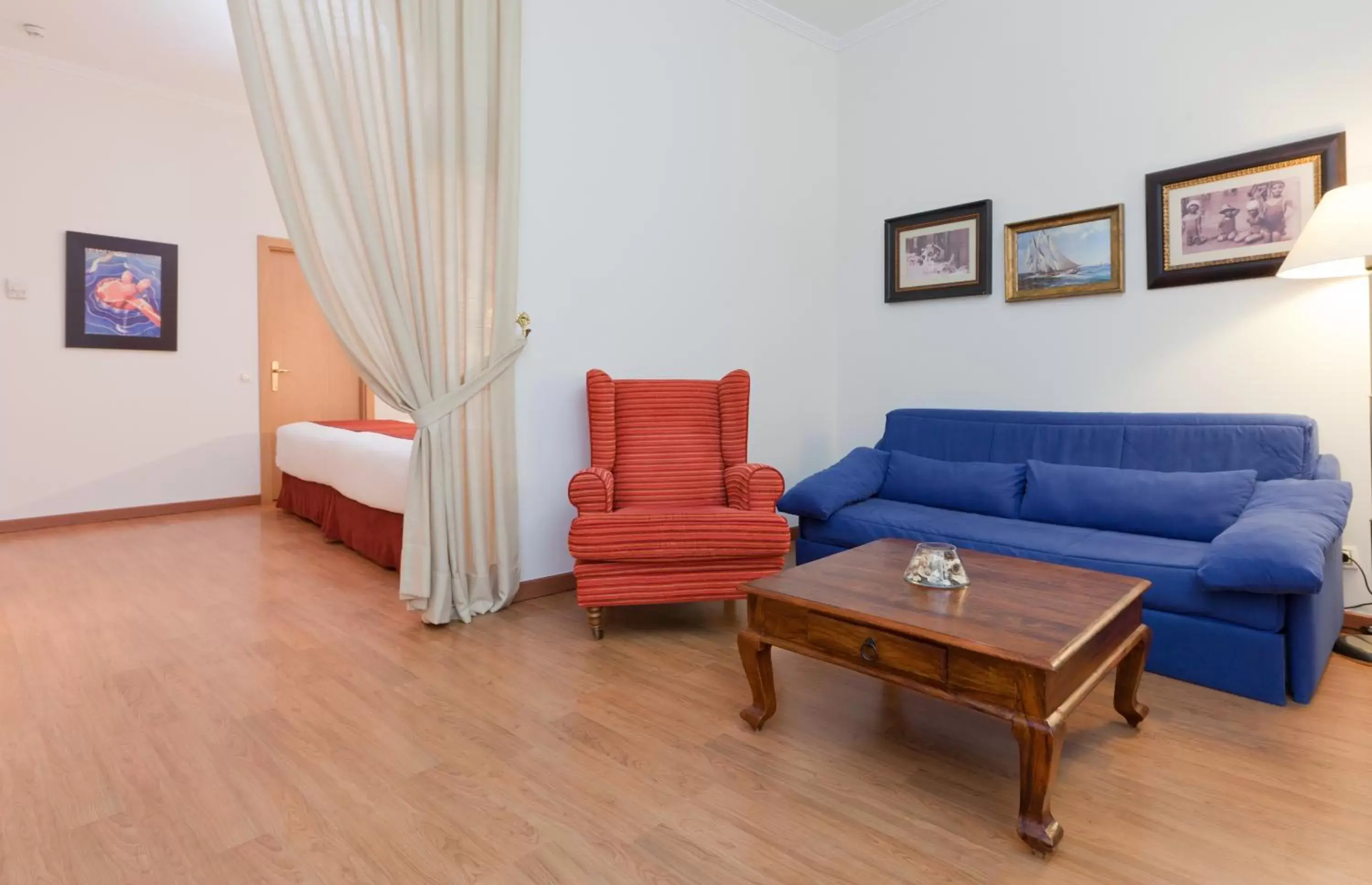 Living room, Seating Area in Senator Cádiz Spa Hotel