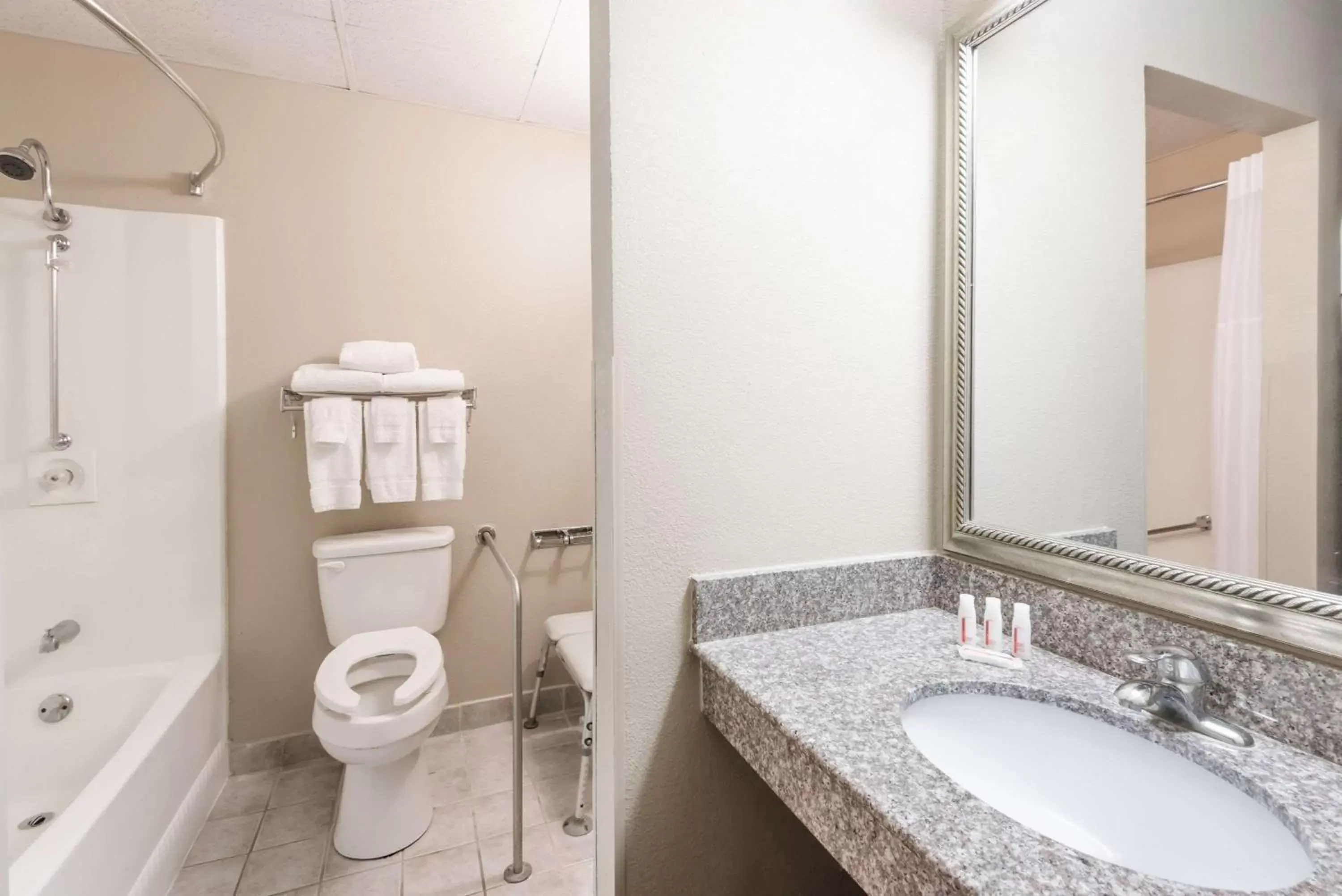 Bathroom in Baymont by Wyndham Kokomo