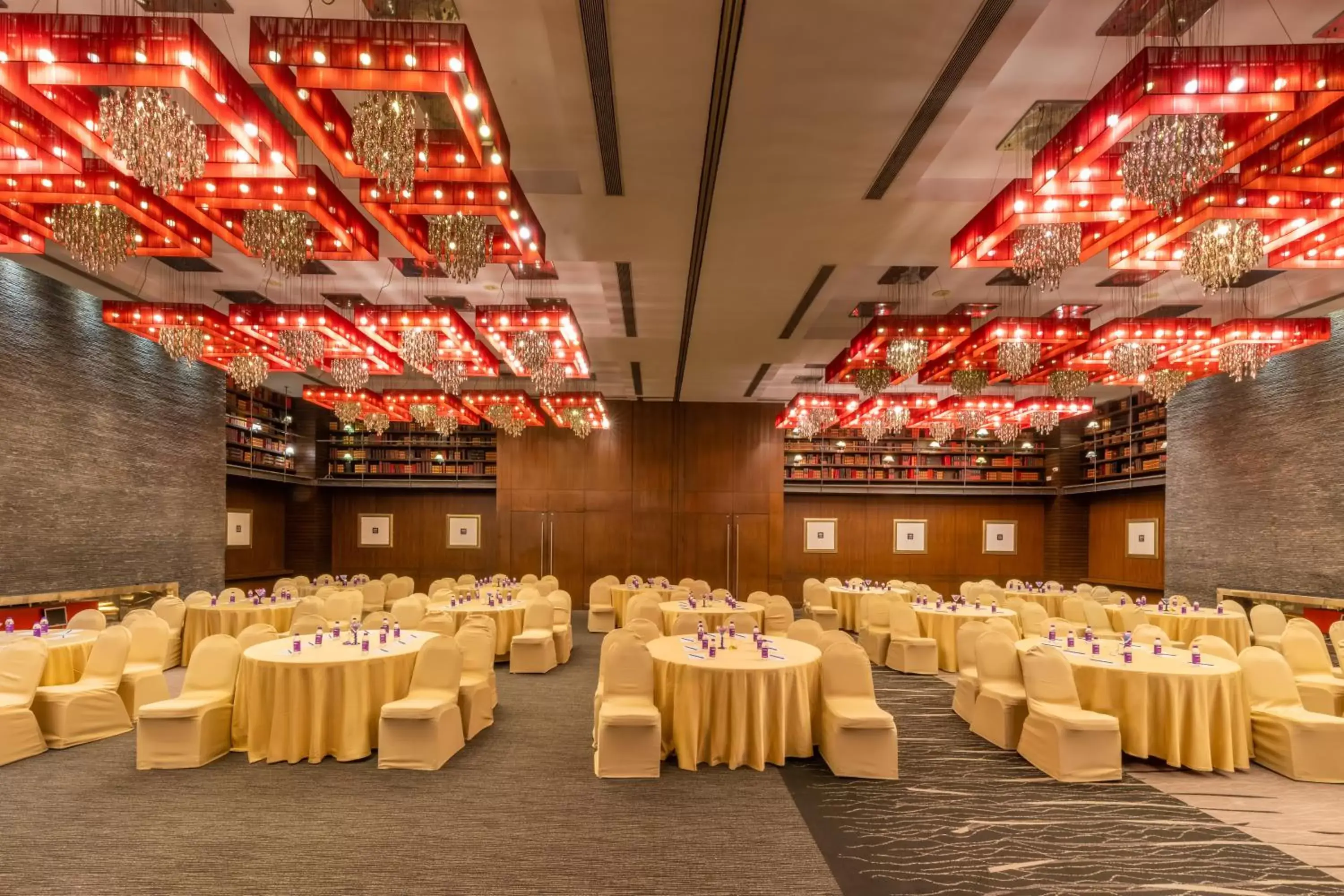 Banquet/Function facilities, Banquet Facilities in O Hotel Pune