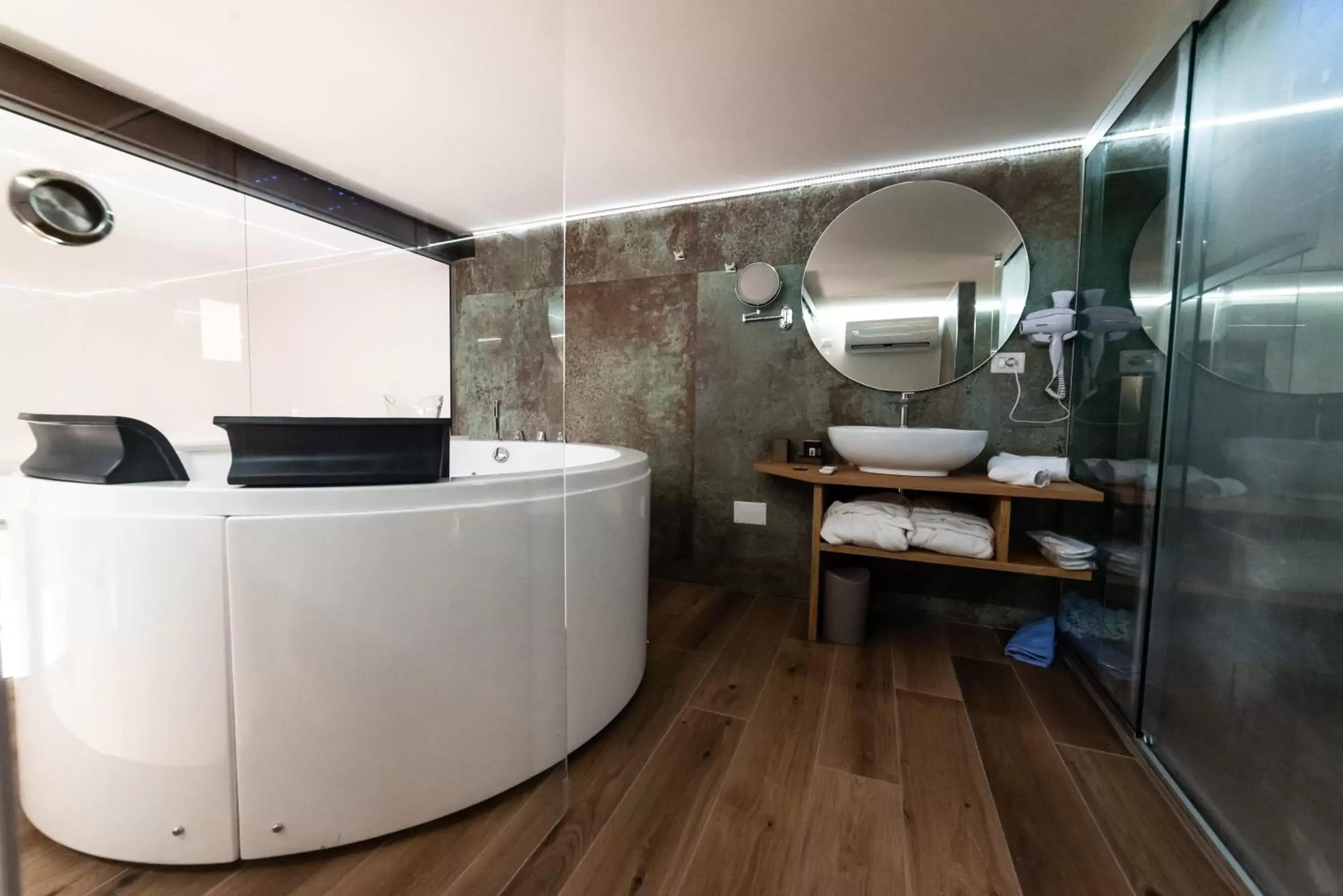 Sauna, Bathroom in Centro Storico Bed e Breakfast