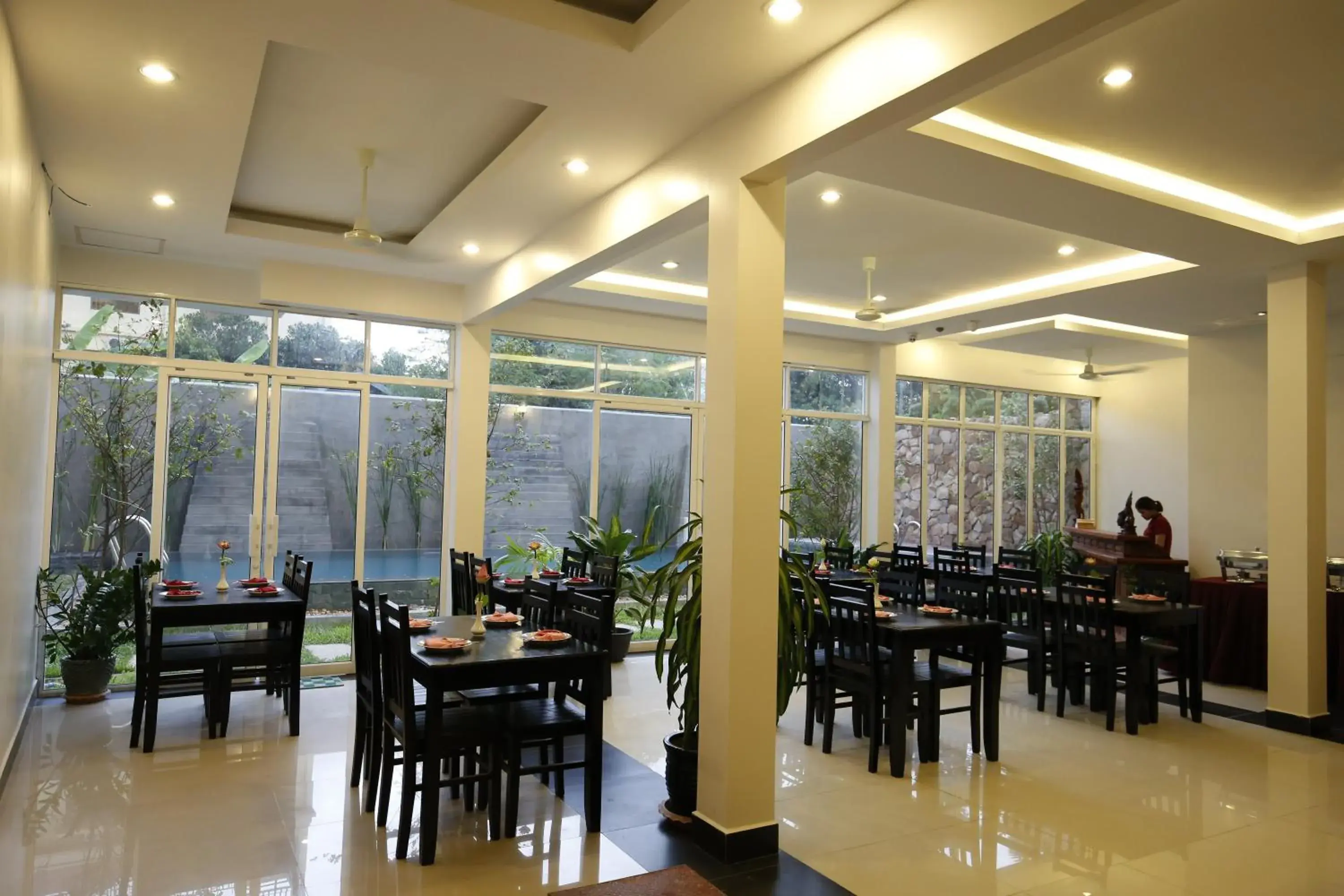 Restaurant/Places to Eat in Holy Angkor Hotel