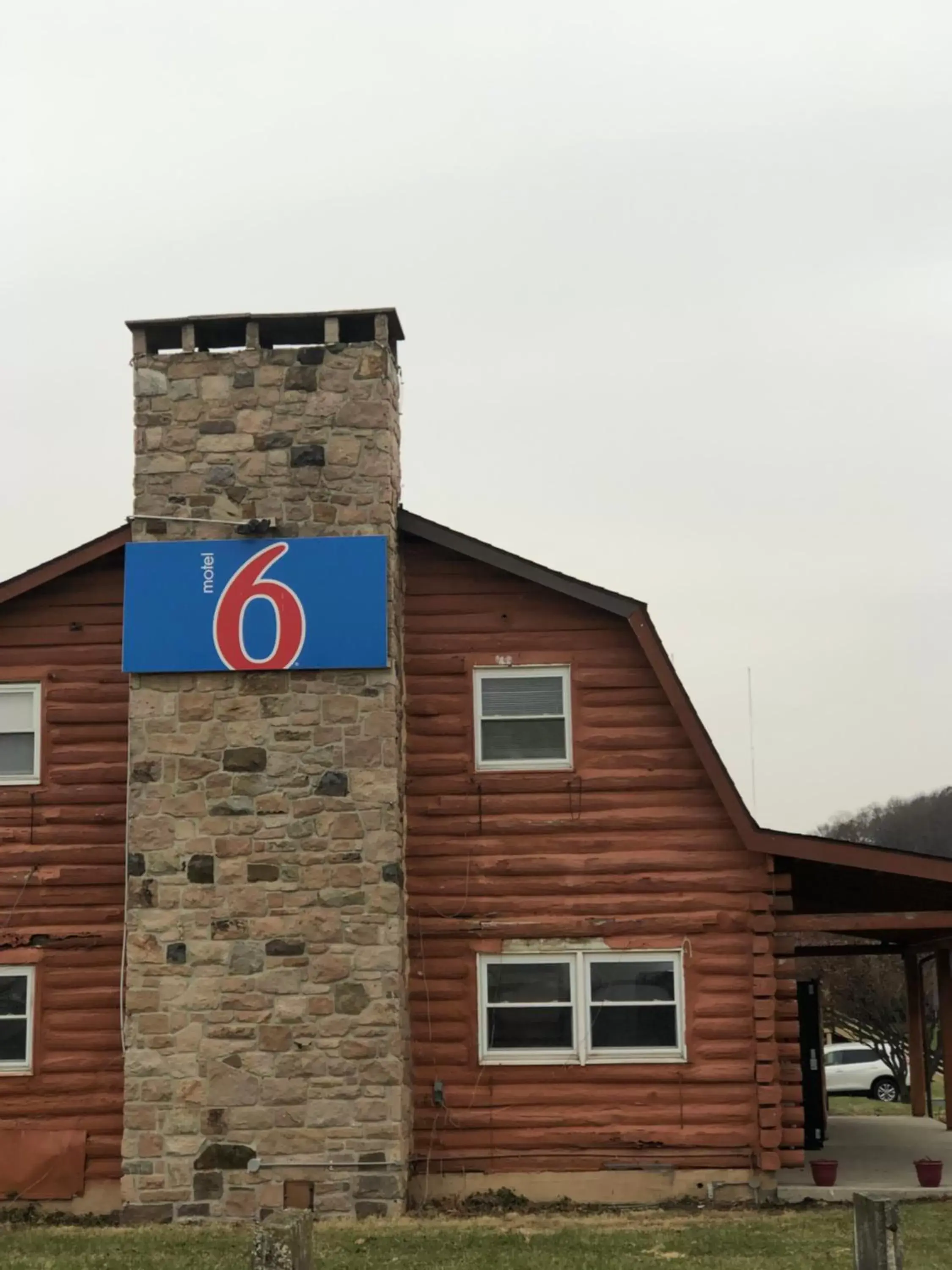 Property Building in Motel 6-Shartlesville, PA