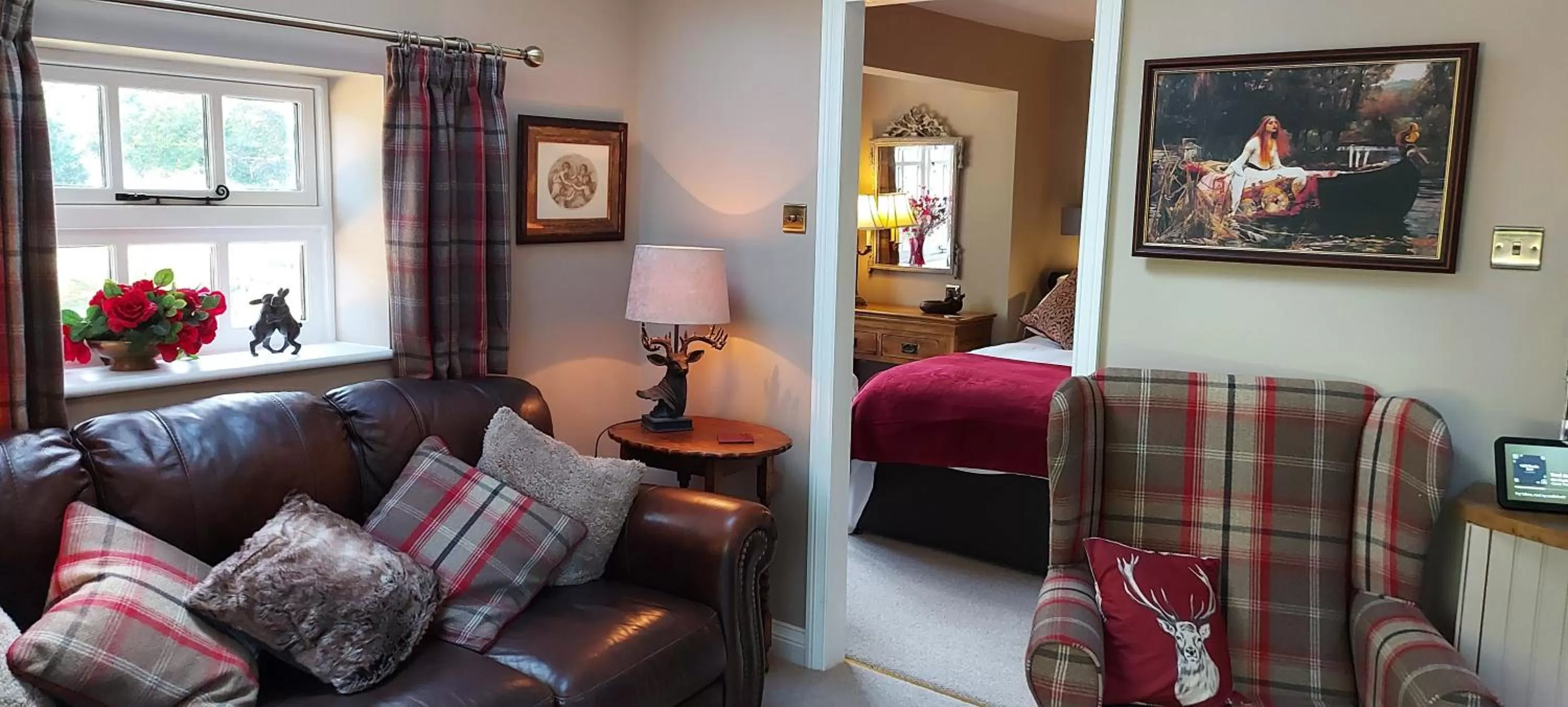 Lounge or bar, Bed in Glyn Isa Country House luxury self catering accommodation