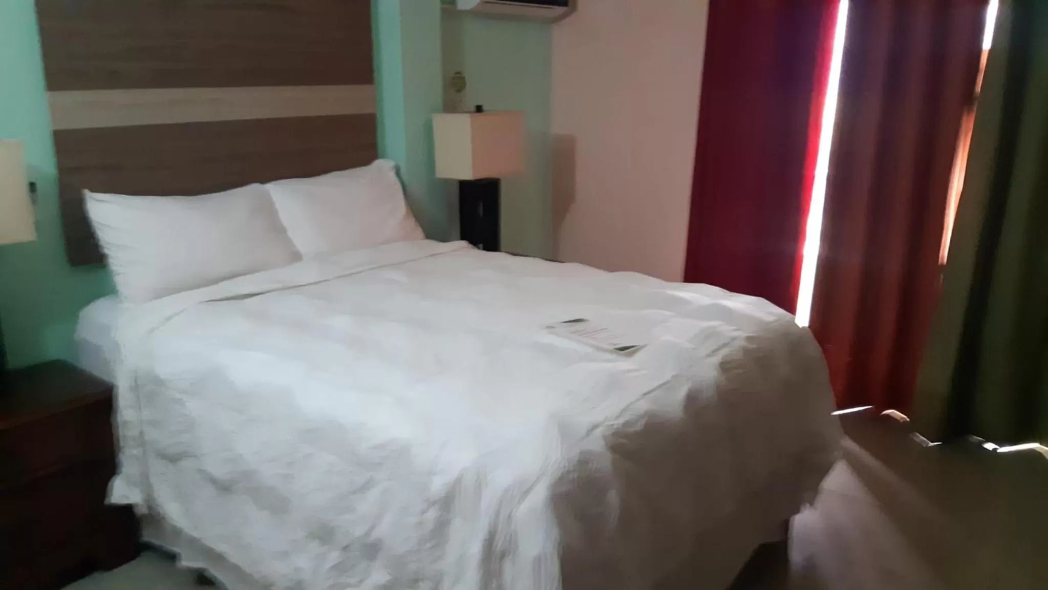 Bed in Matthew's Miracle View