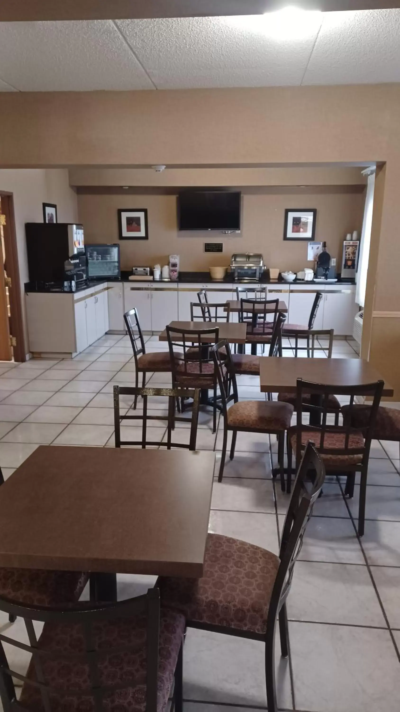 Dining area, Restaurant/Places to Eat in Wingate by Wyndham New Stanton