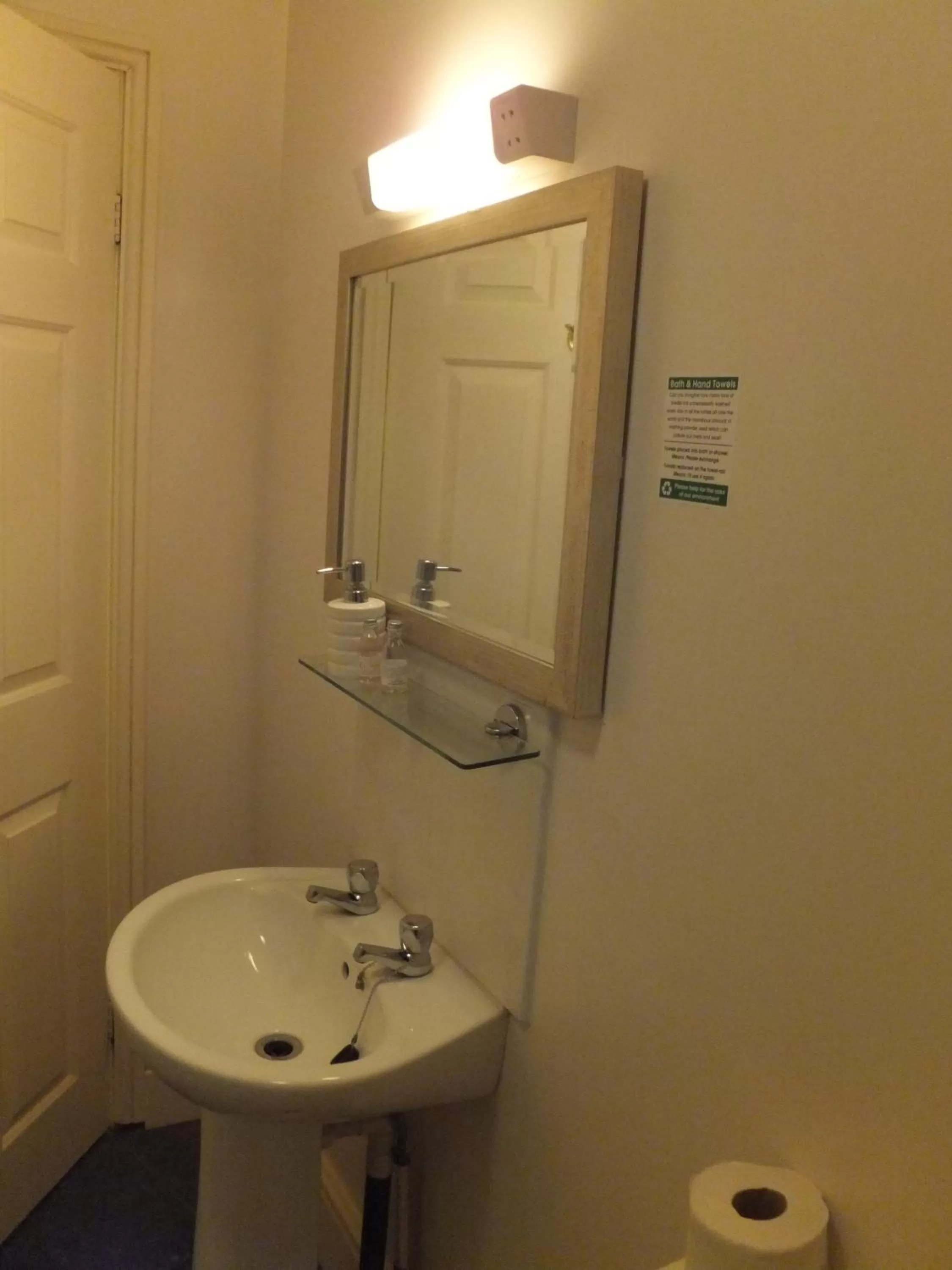 Bathroom in The Red Lion, Stretham