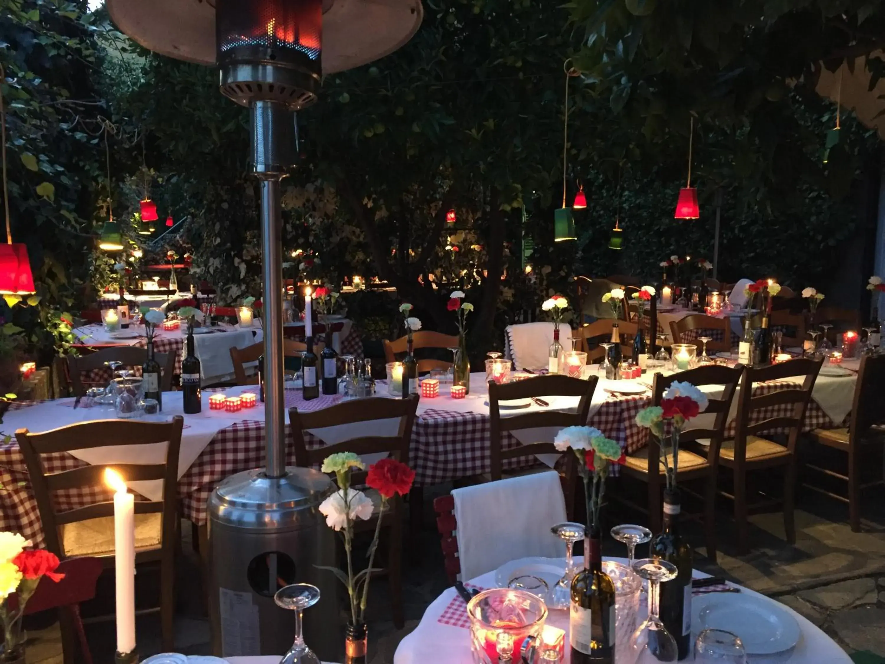 Restaurant/Places to Eat in Hotel Villa Sermolli