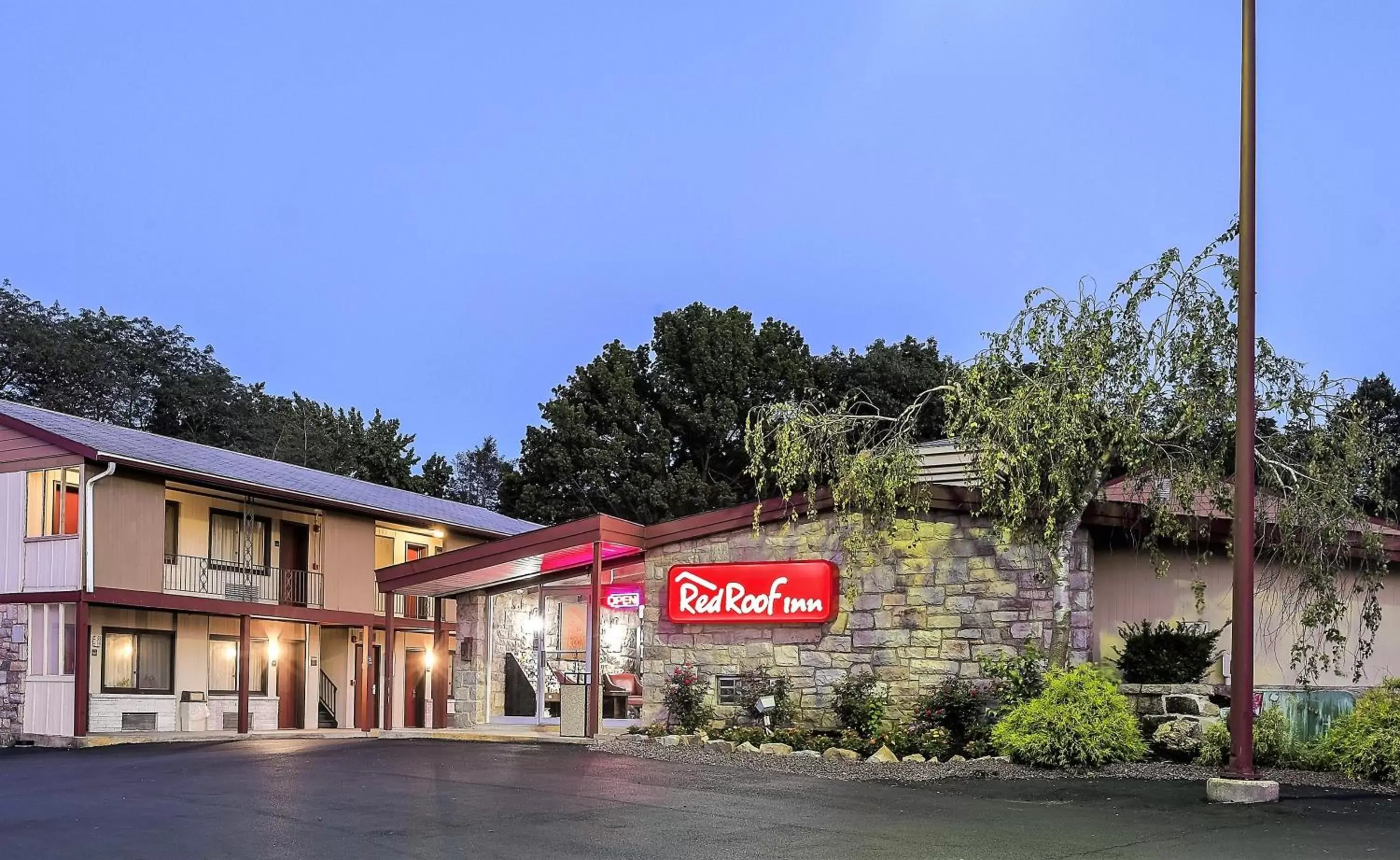 Facade/entrance, Property Building in Red Roof Inn Lancaster Strasburg